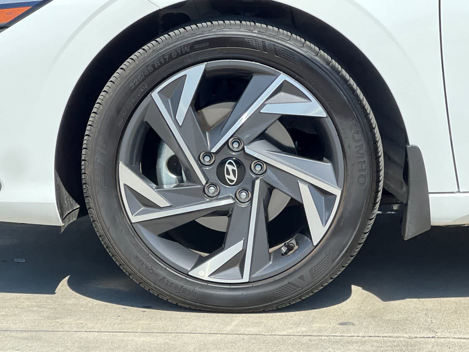 Thumbnail: 2025 Hyundai Elantra - 26