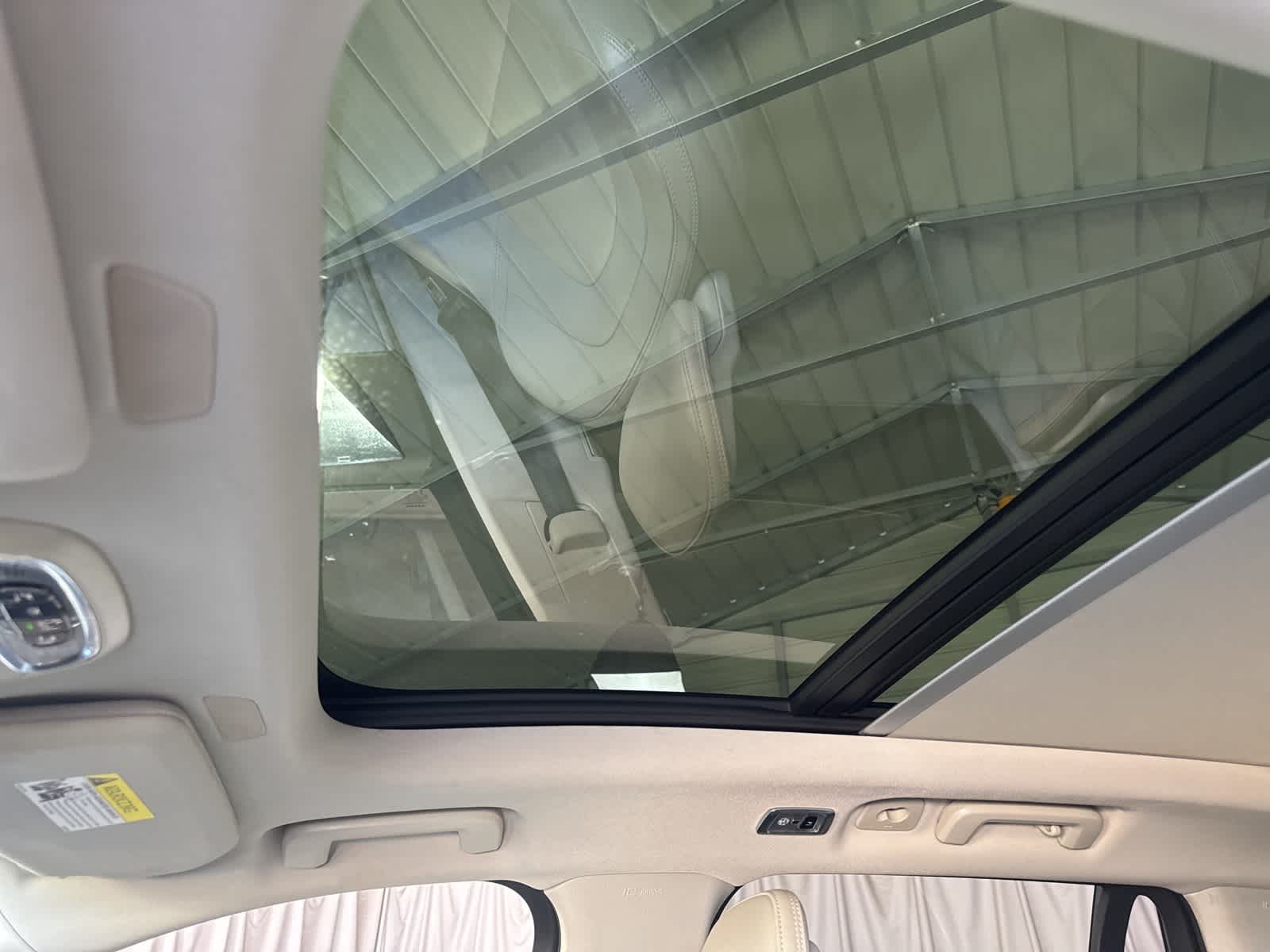 Thumbnail: 2016 Volvo XC90 - 32