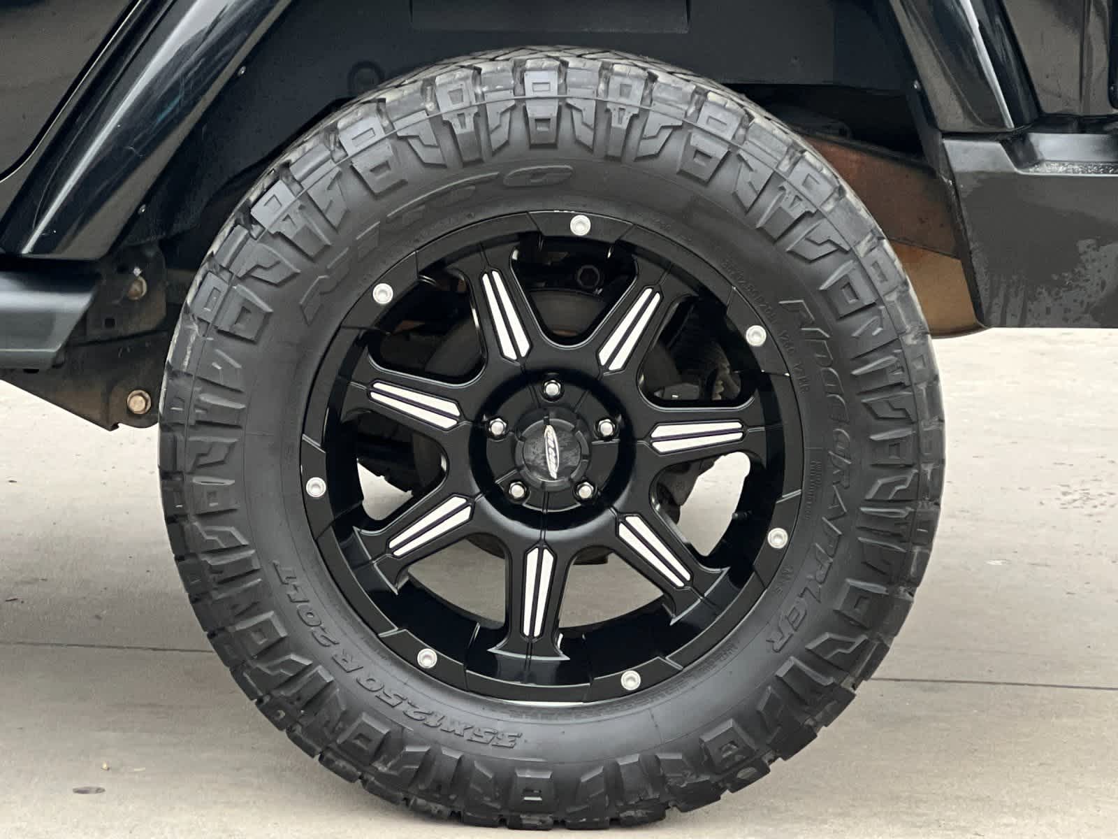 Thumbnail: 2013 Jeep Wrangler - 24