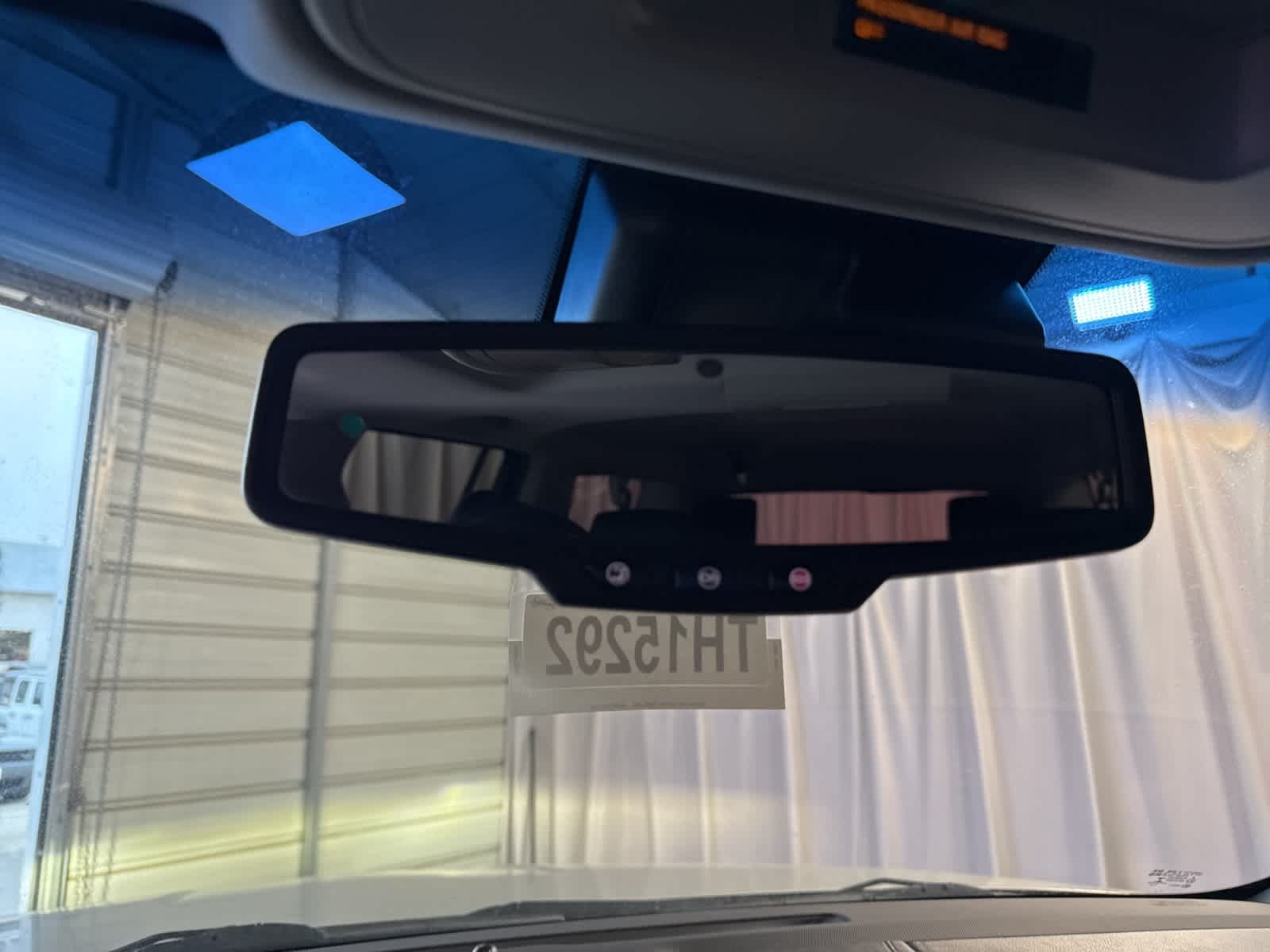 Thumbnail: 2015 Cadillac Escalade - 23