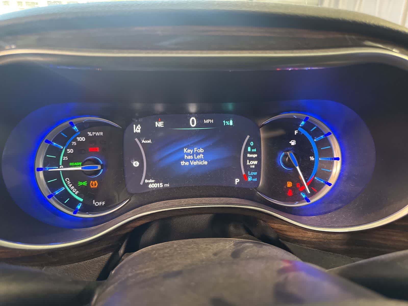 Thumbnail: 2021 Chrysler Pacifica - 18
