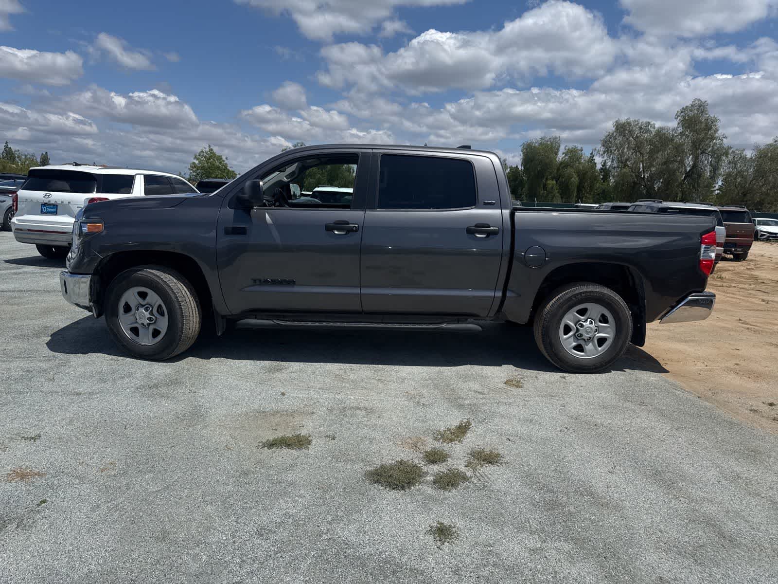 2020 Toyota Tundra SR5 5.7L V8 photo 3