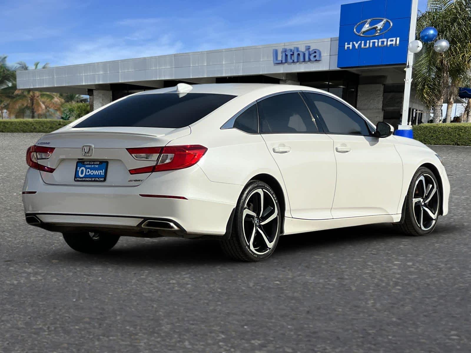 2018 Honda Accord Sport photo 2