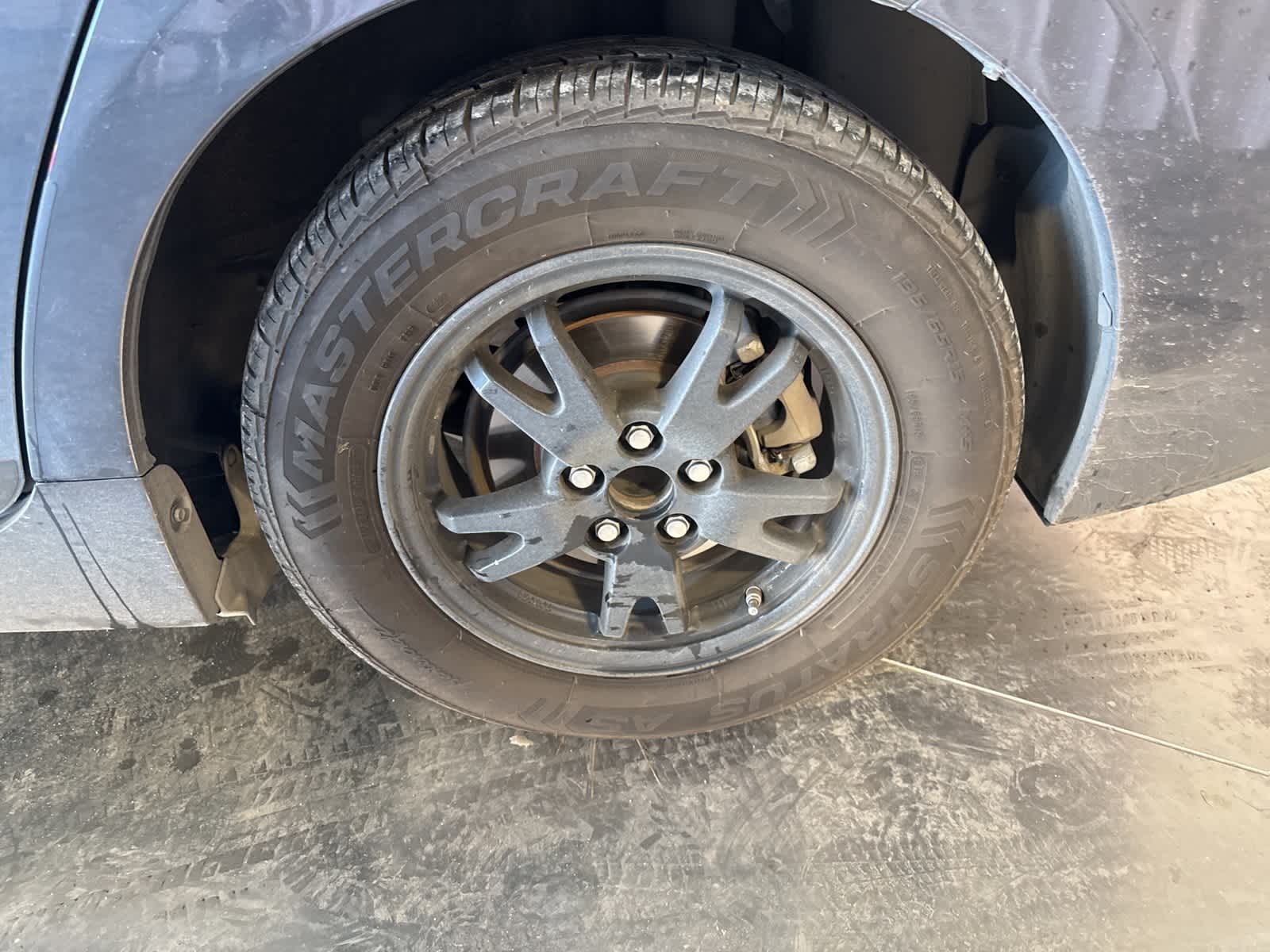 Thumbnail: 2014 Toyota Prius - 13