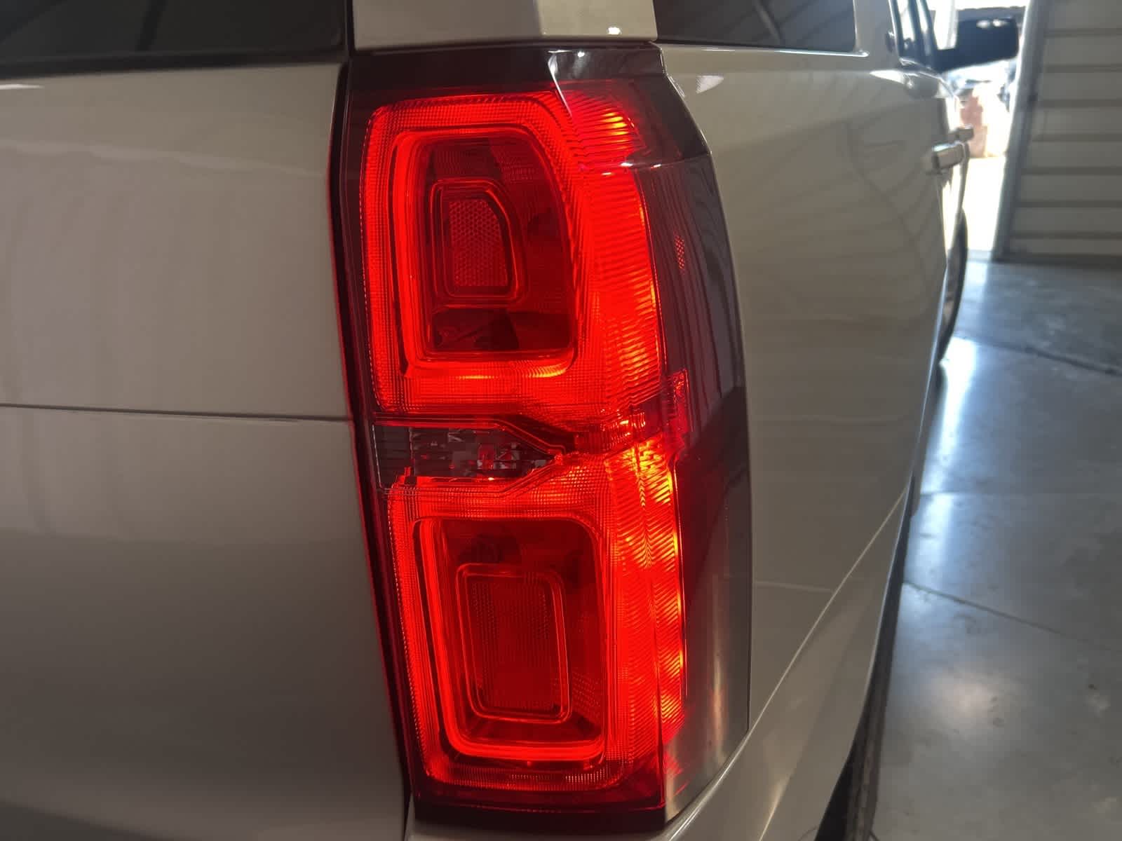 Thumbnail: 2015 Chevrolet Tahoe - 10