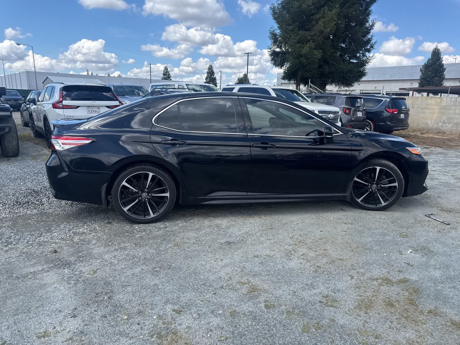 2020 Toyota Camry XSE photo 3
