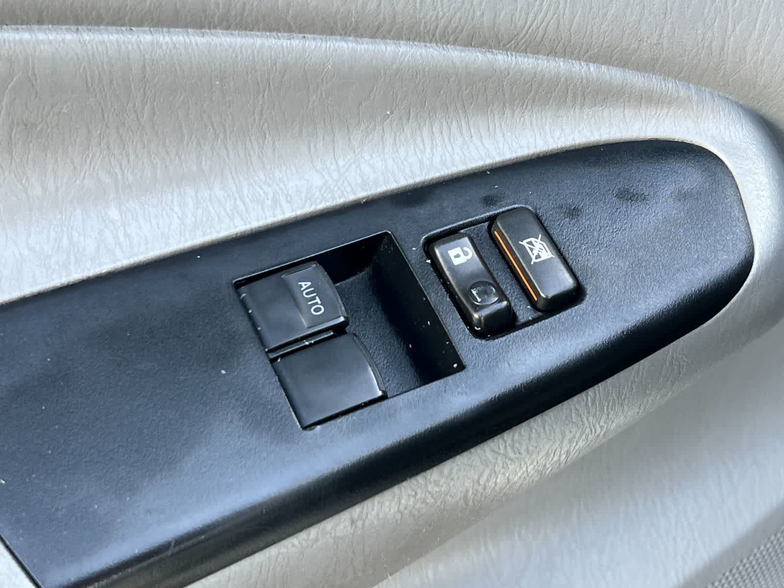 Thumbnail: 2015 Toyota Tacoma - 14