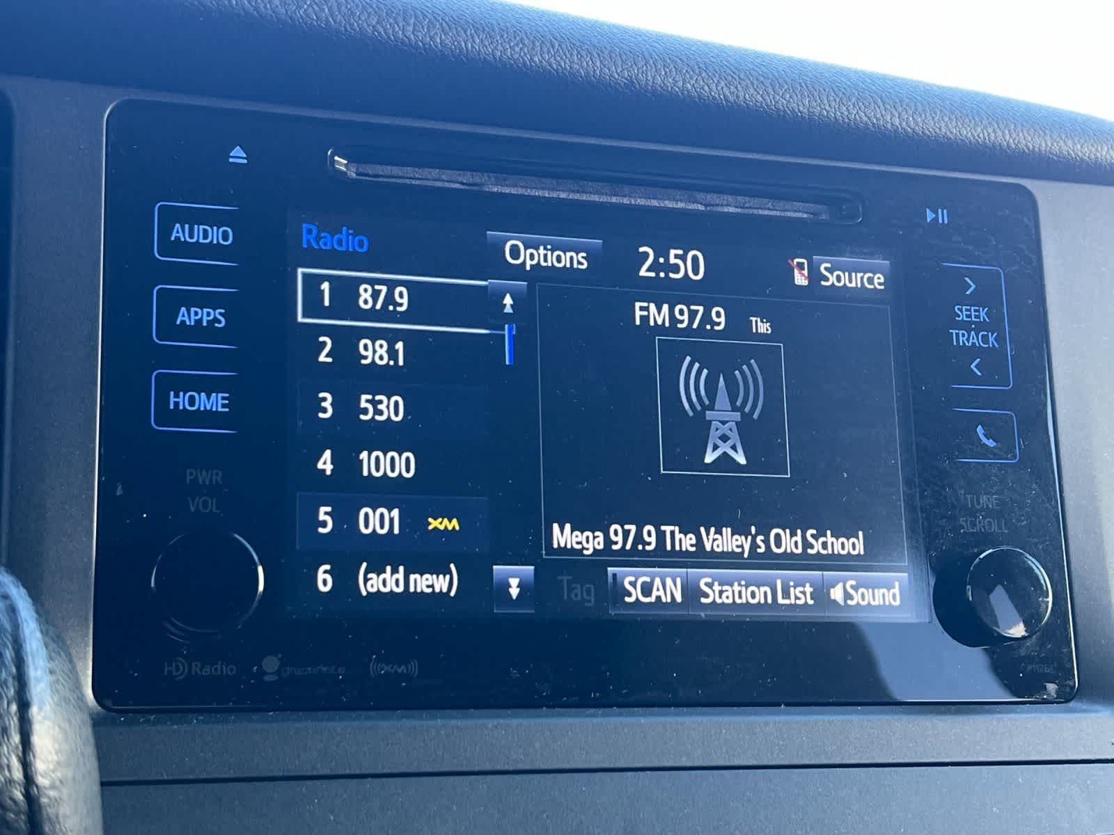 Thumbnail: 2017 Toyota Sienna - 20