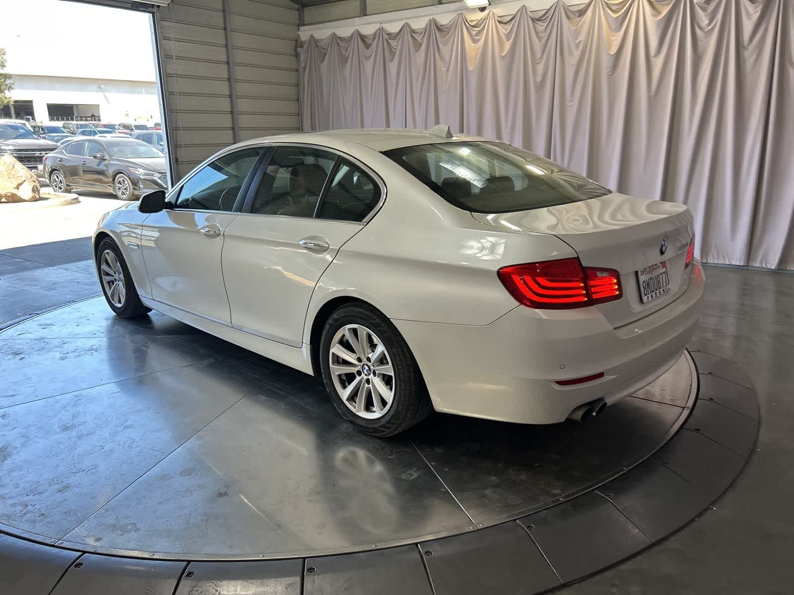 Thumbnail: 2016 BMW 5 Series - 13