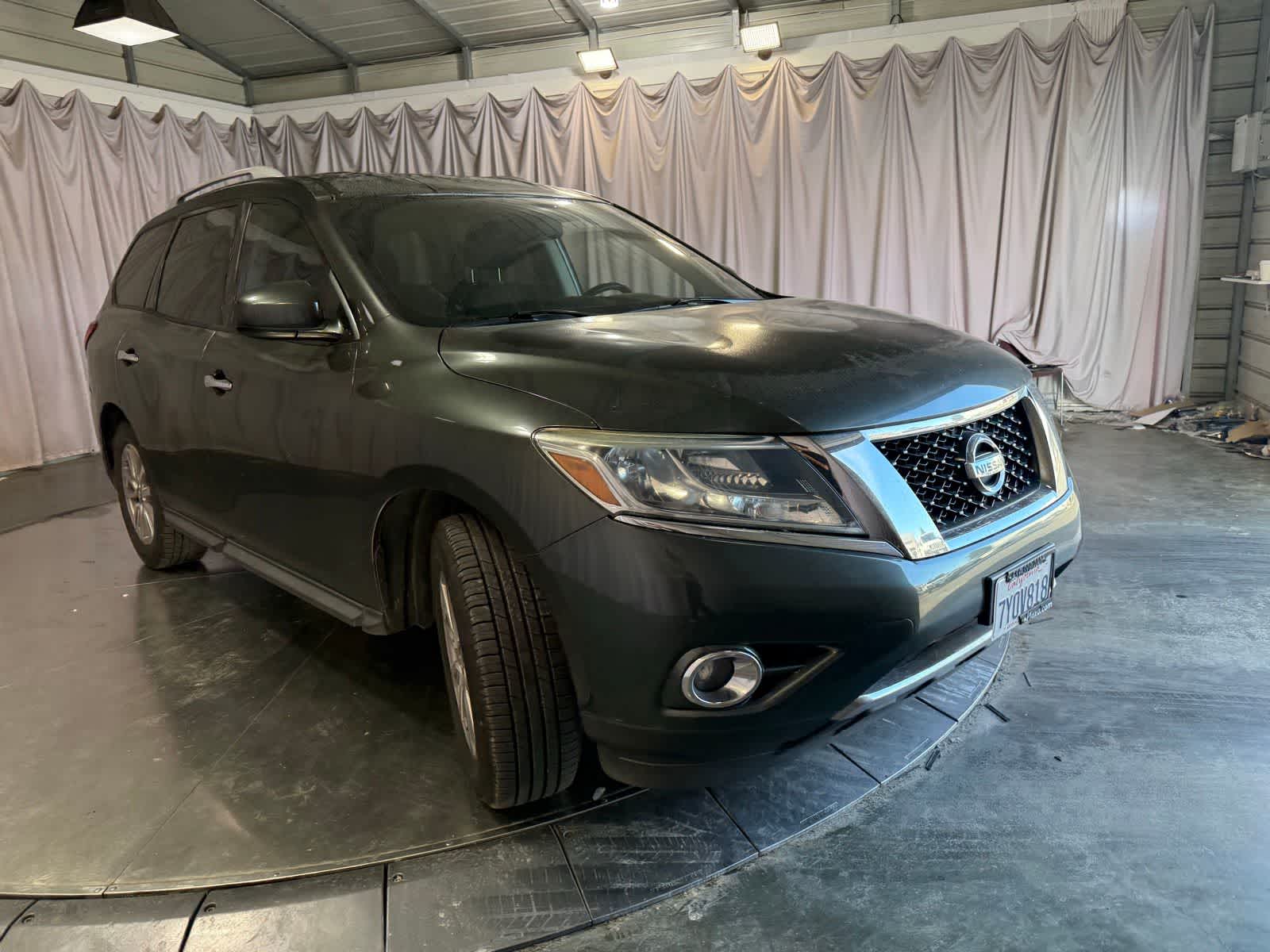 Thumbnail: 2015 Nissan Pathfinder - 3