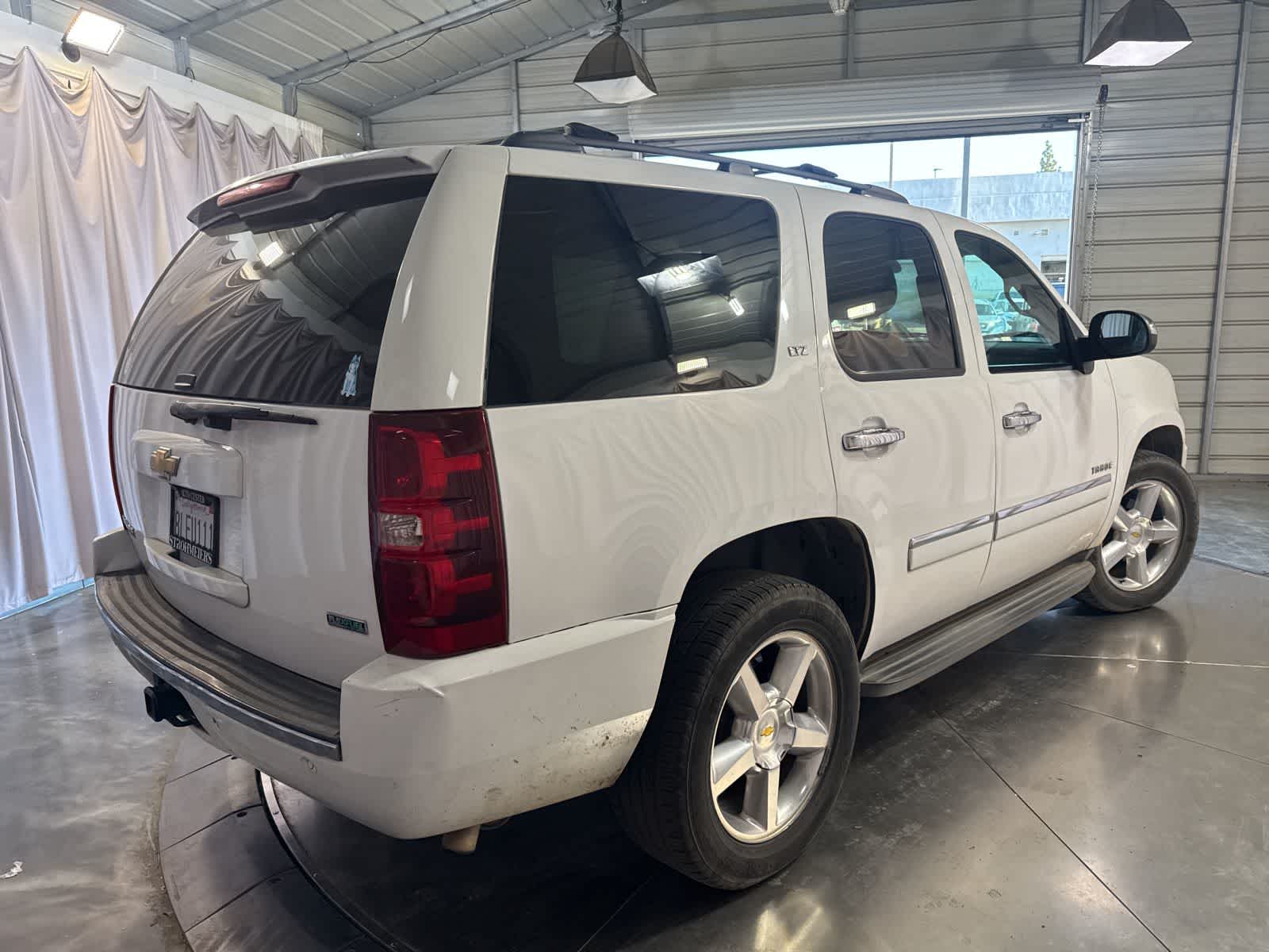 Thumbnail: 2010 Chevrolet Tahoe - 4
