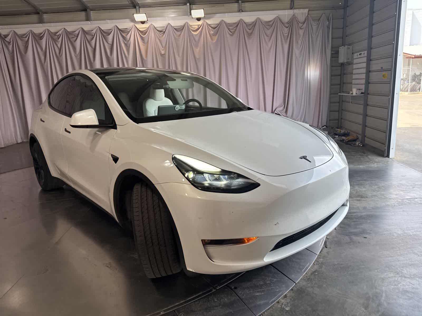 Thumbnail: 2023 Tesla Model Y - 3