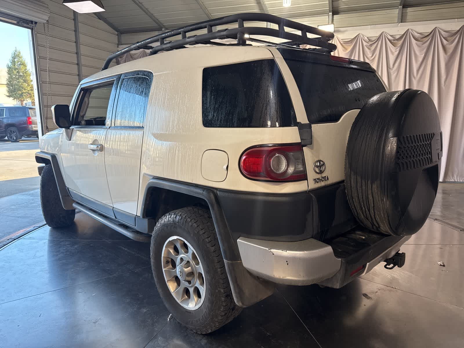 Thumbnail: 2013 Toyota FJ Cruiser - 5