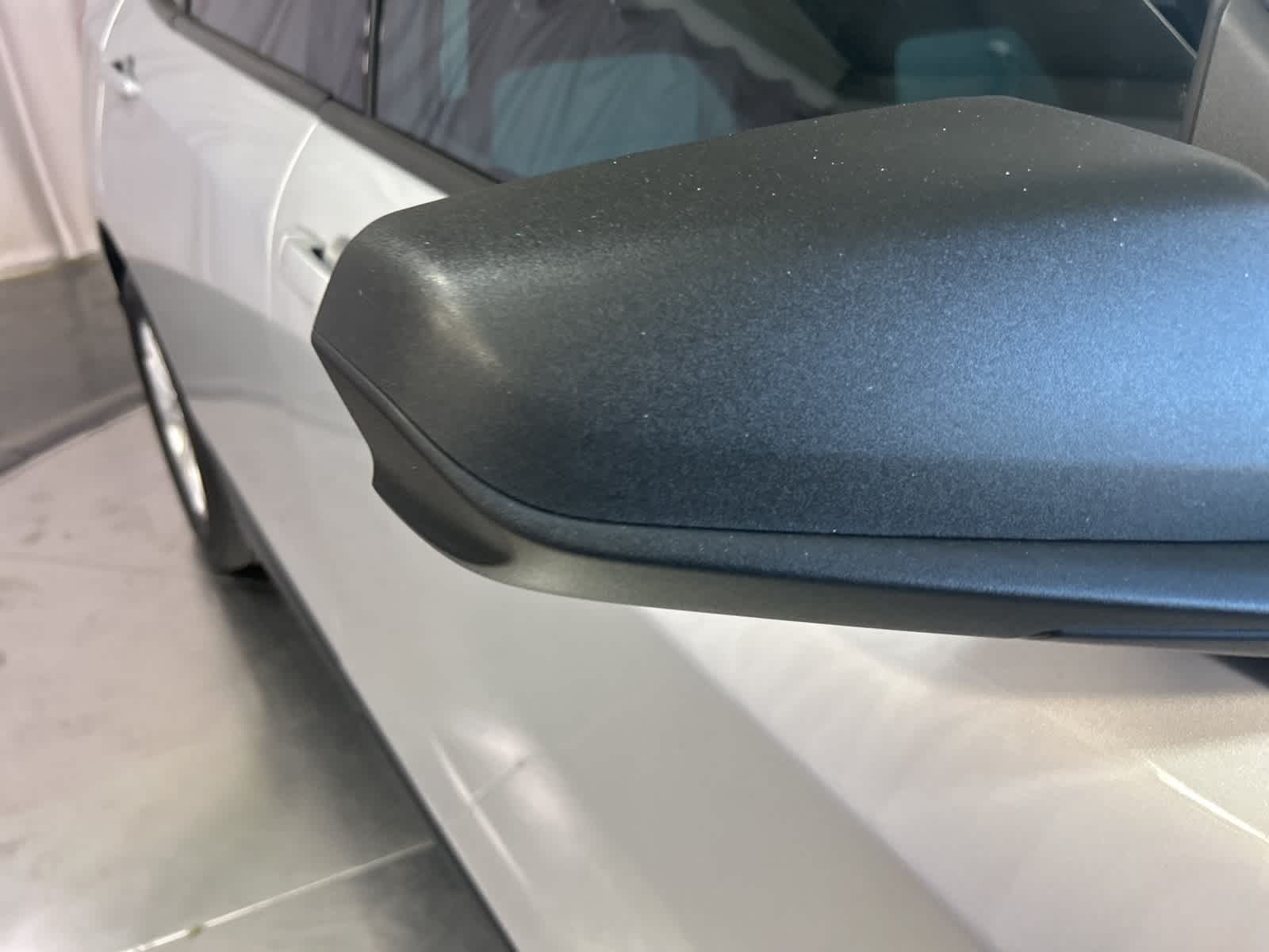 Thumbnail: 2019 Chevrolet Equinox - 6