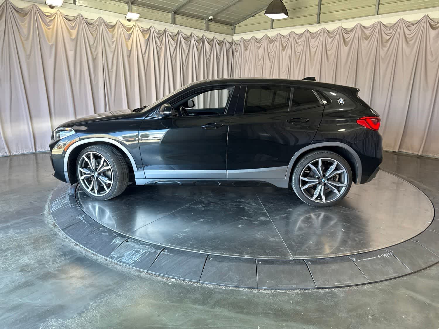 2020 BMW X2 sDrive28i photo 3