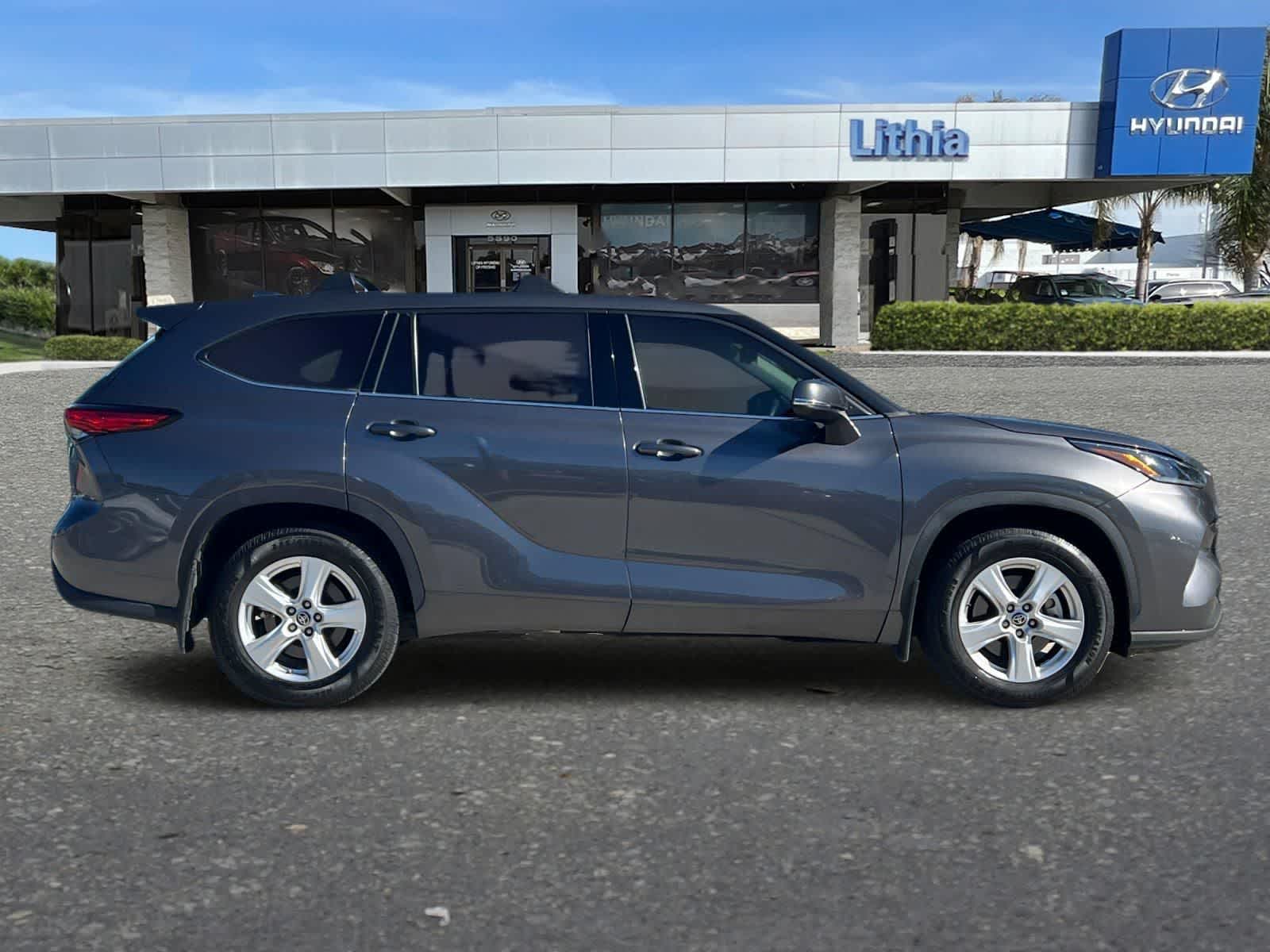 Thumbnail: 2021 Toyota Highlander - 9