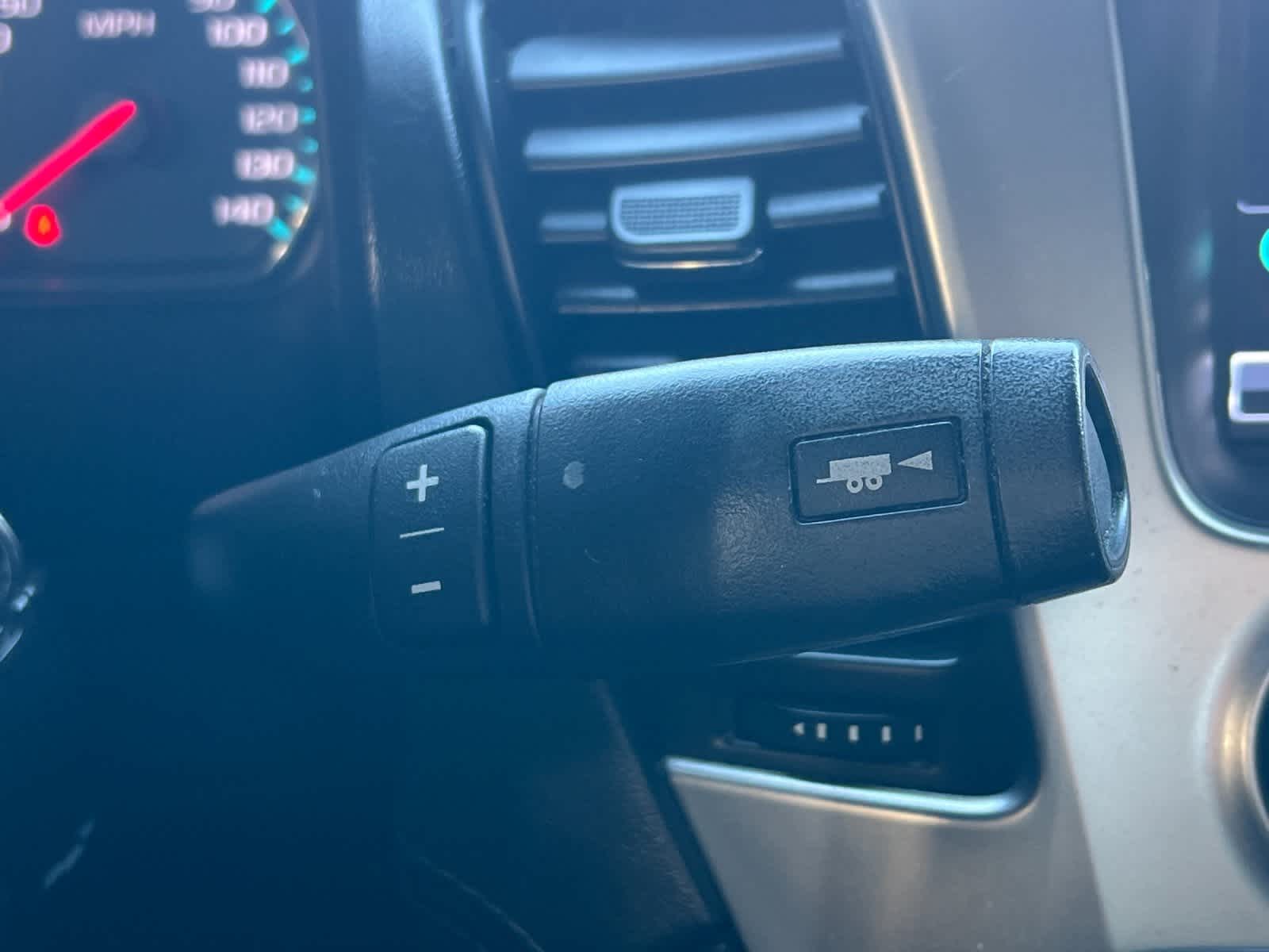 Thumbnail: 2017 Chevrolet Tahoe - 22