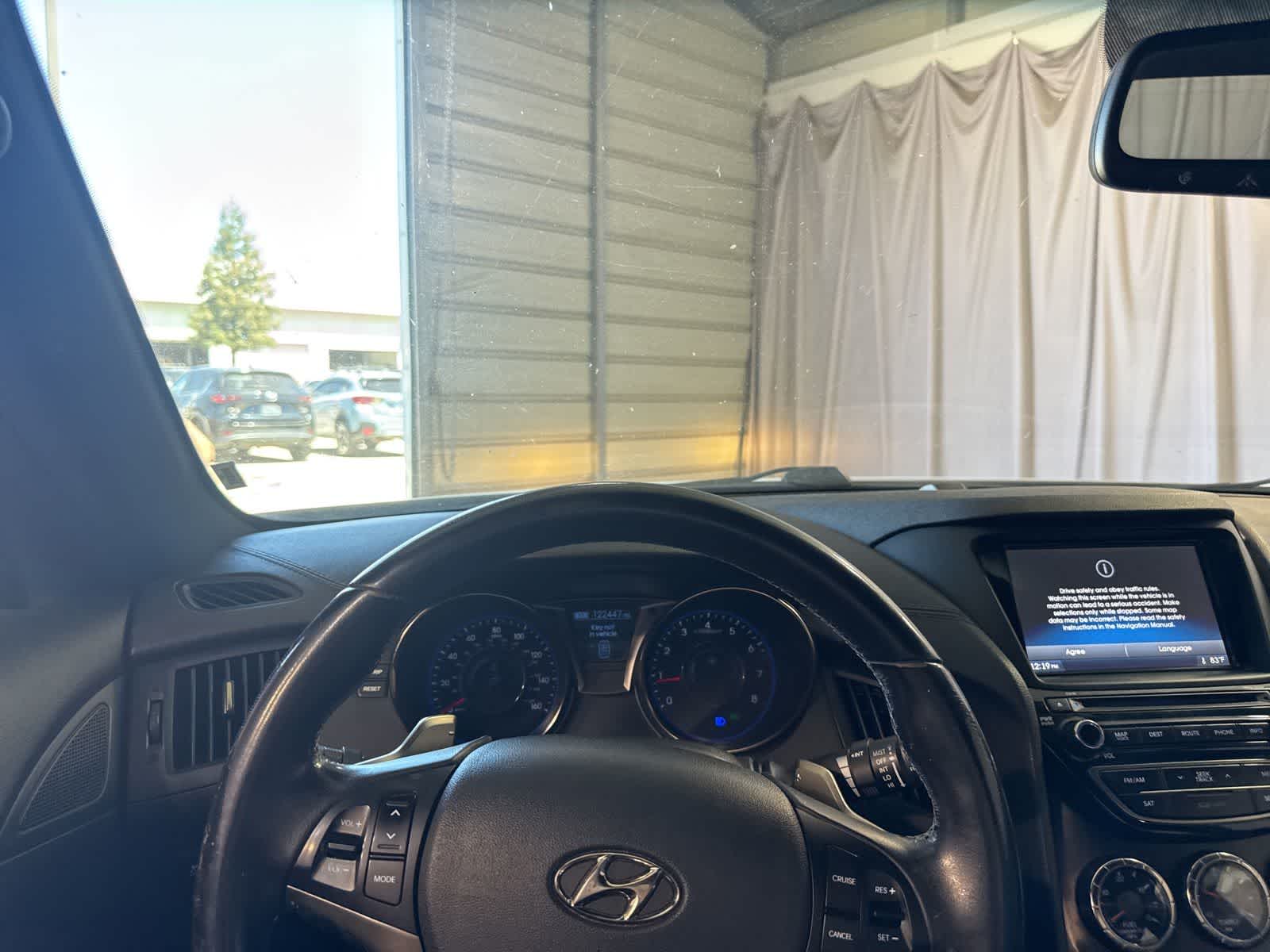 Thumbnail: 2014 Hyundai Genesis - 20