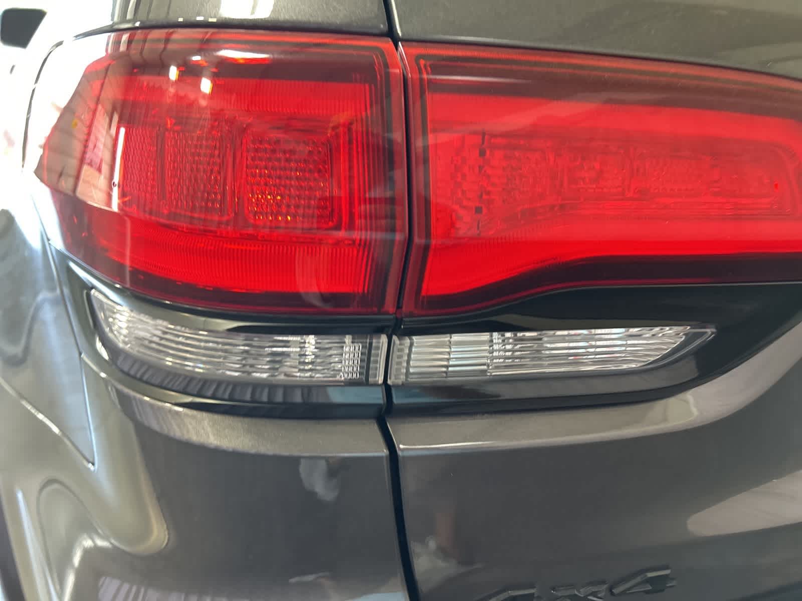 Thumbnail: 2021 Jeep Grand Cherokee - 13