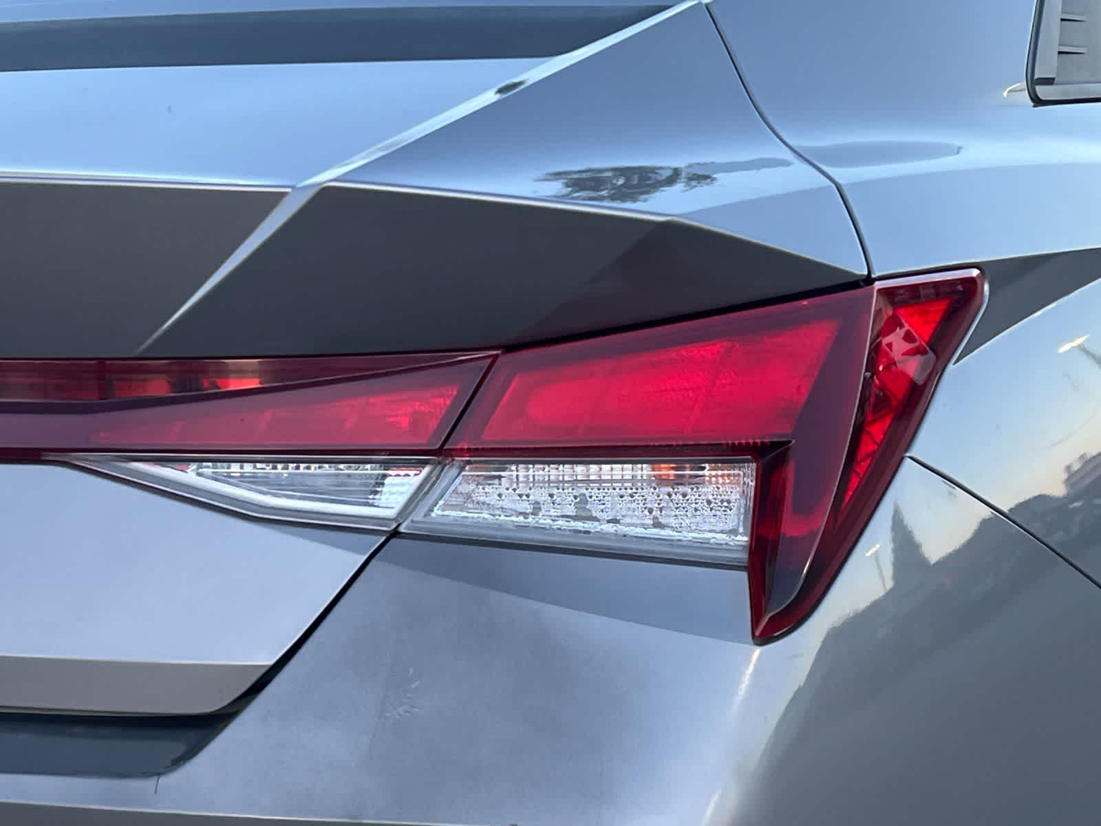 Thumbnail: 2021 Hyundai Elantra - 25