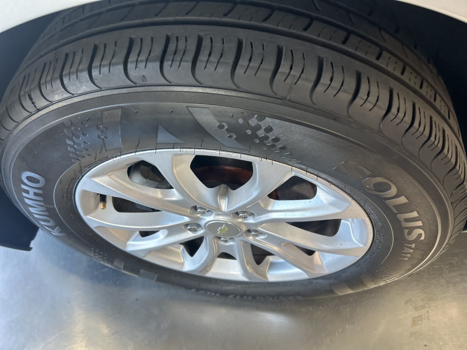 Thumbnail: 2019 Chevrolet Equinox - 17