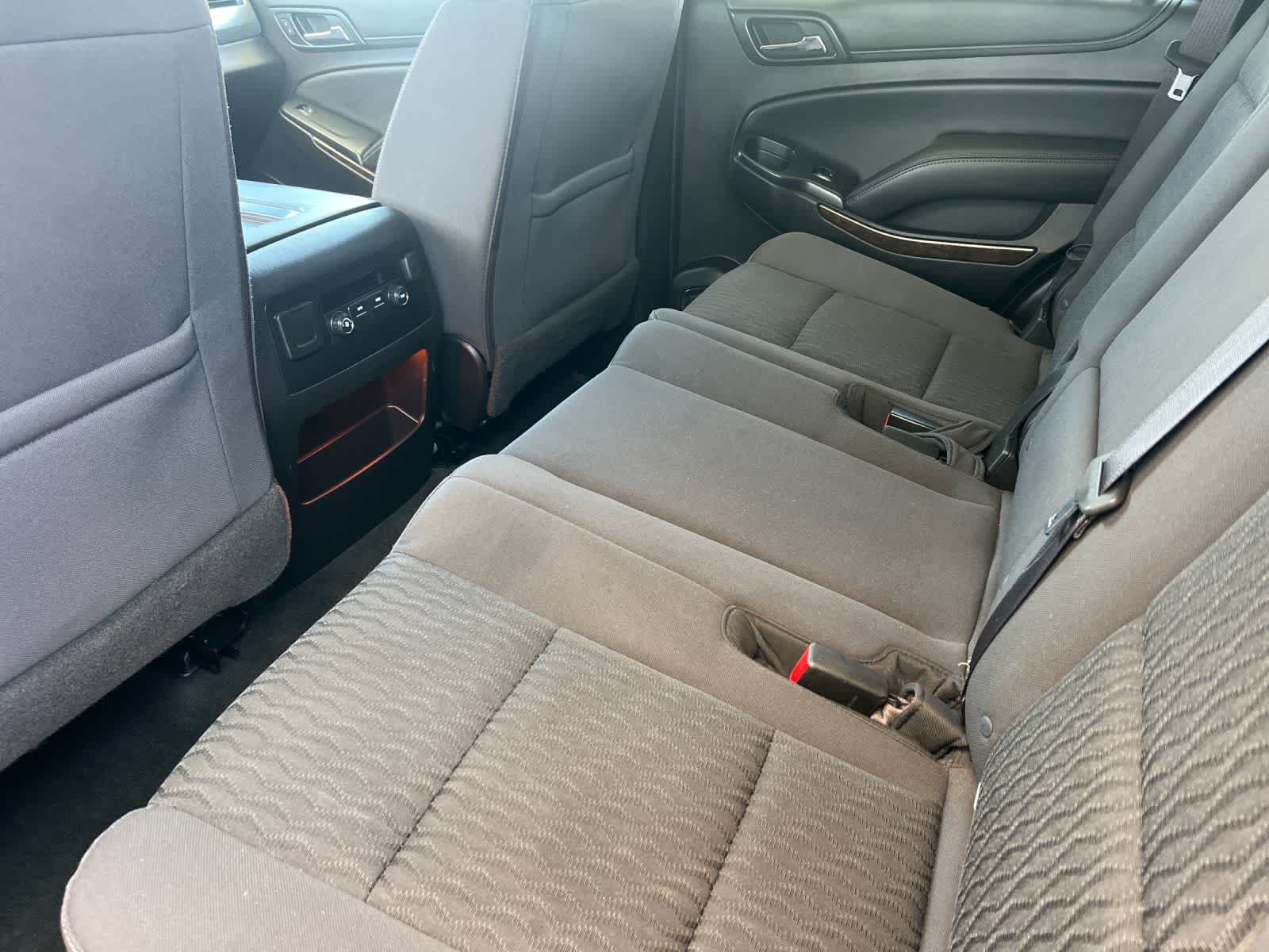 2016 Chevrolet Tahoe LS photo 4