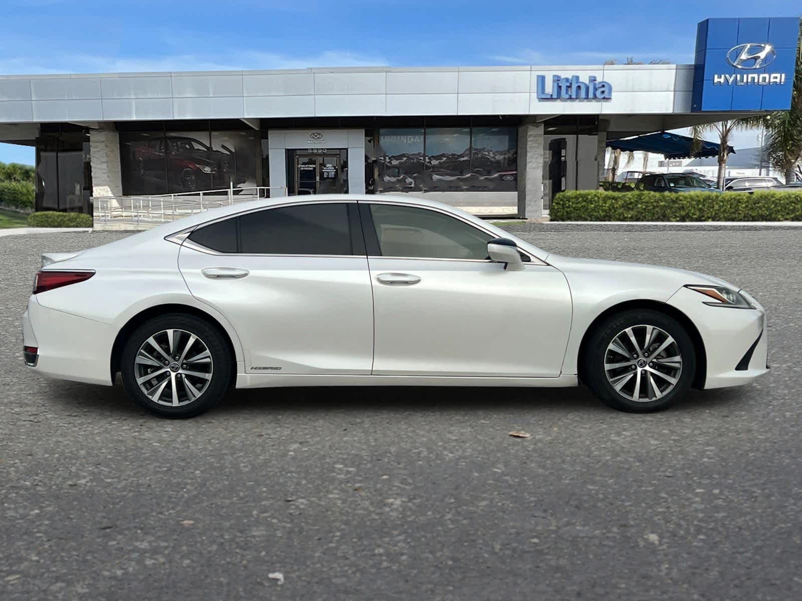 Thumbnail: 2019 Lexus ES - 9