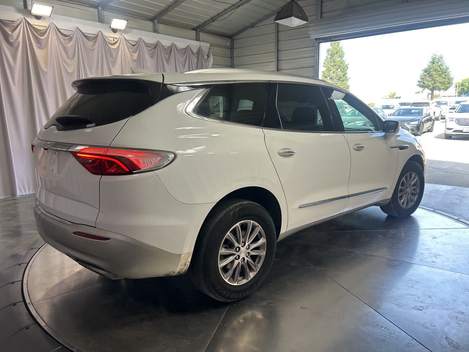 Thumbnail: 2022 Buick Enclave - 8