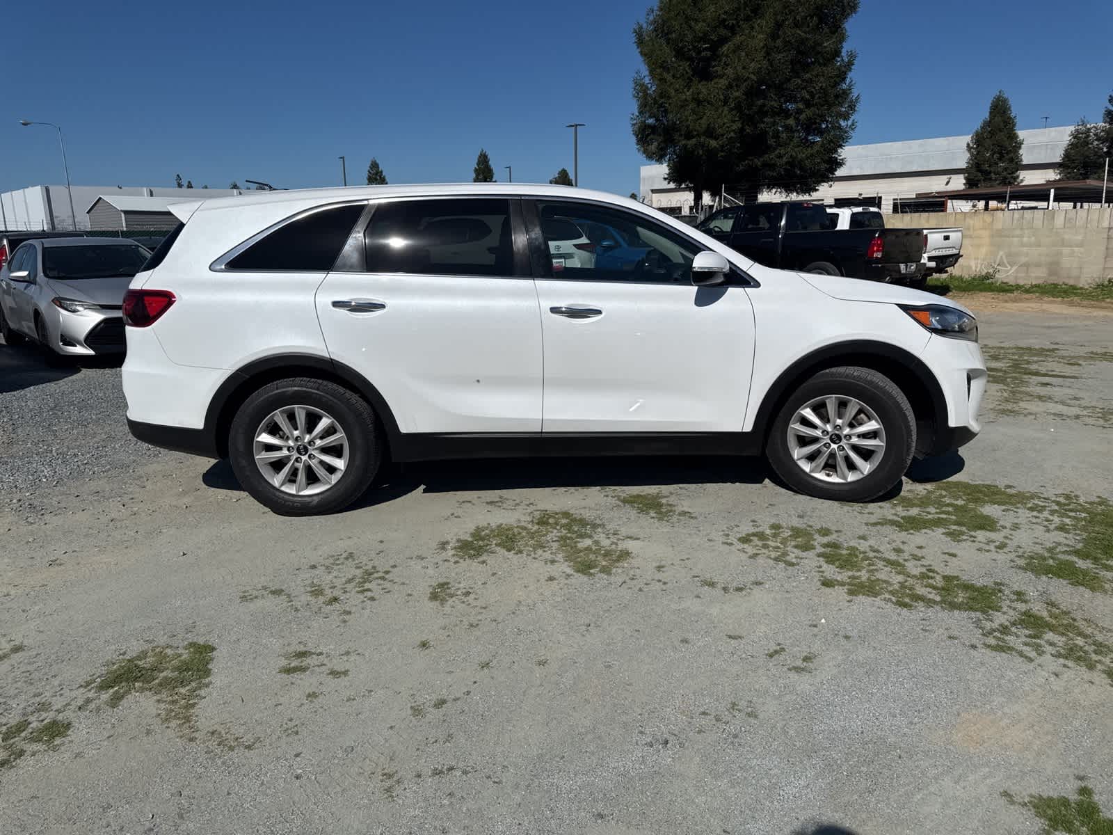 Thumbnail: 2020 Kia Sorento - 4