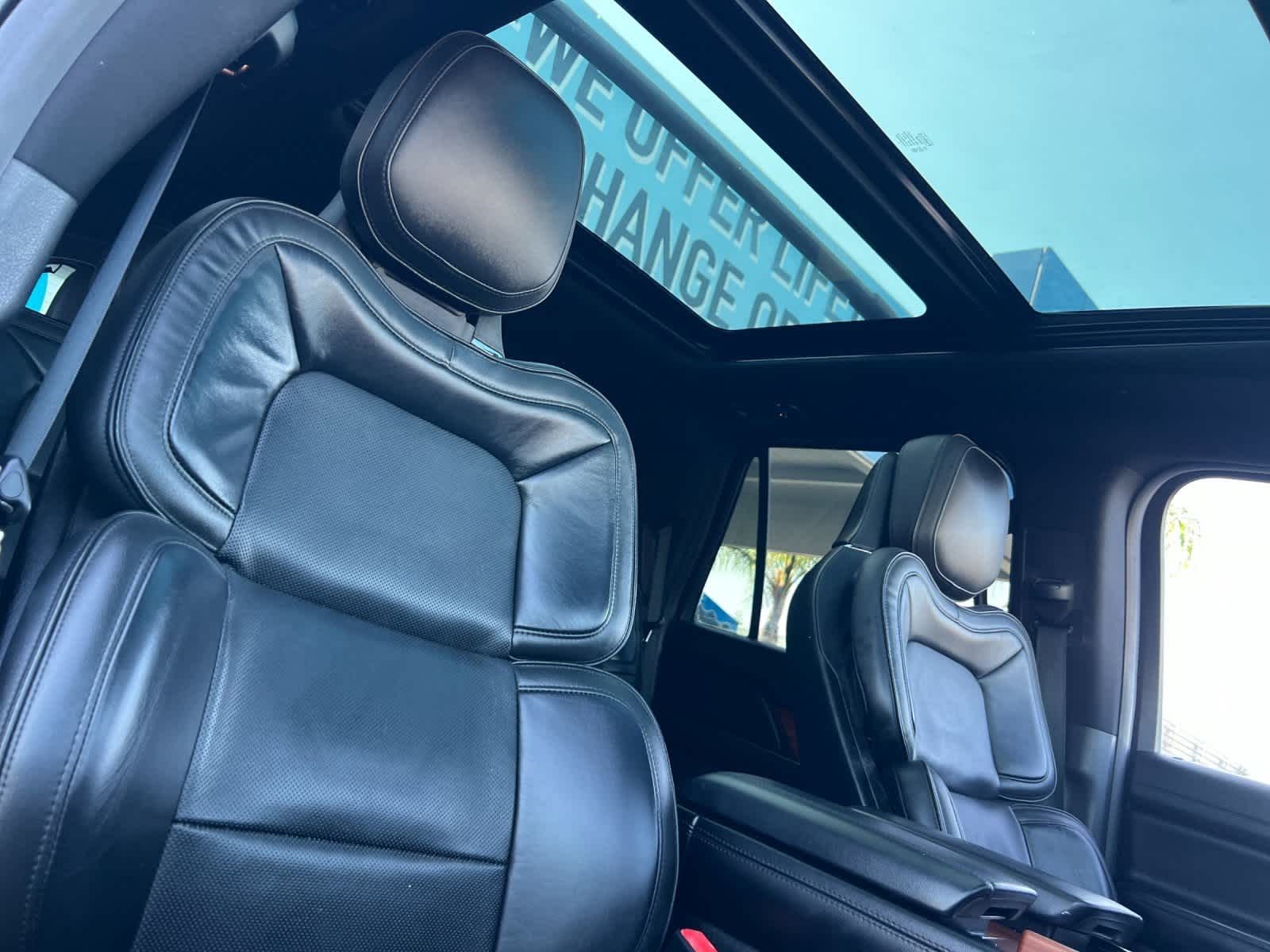 Thumbnail: 2018 Lincoln Navigator - 18