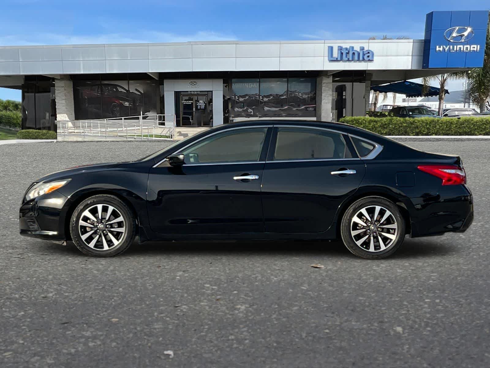 2017 Nissan Altima 2.5 SV photo 5