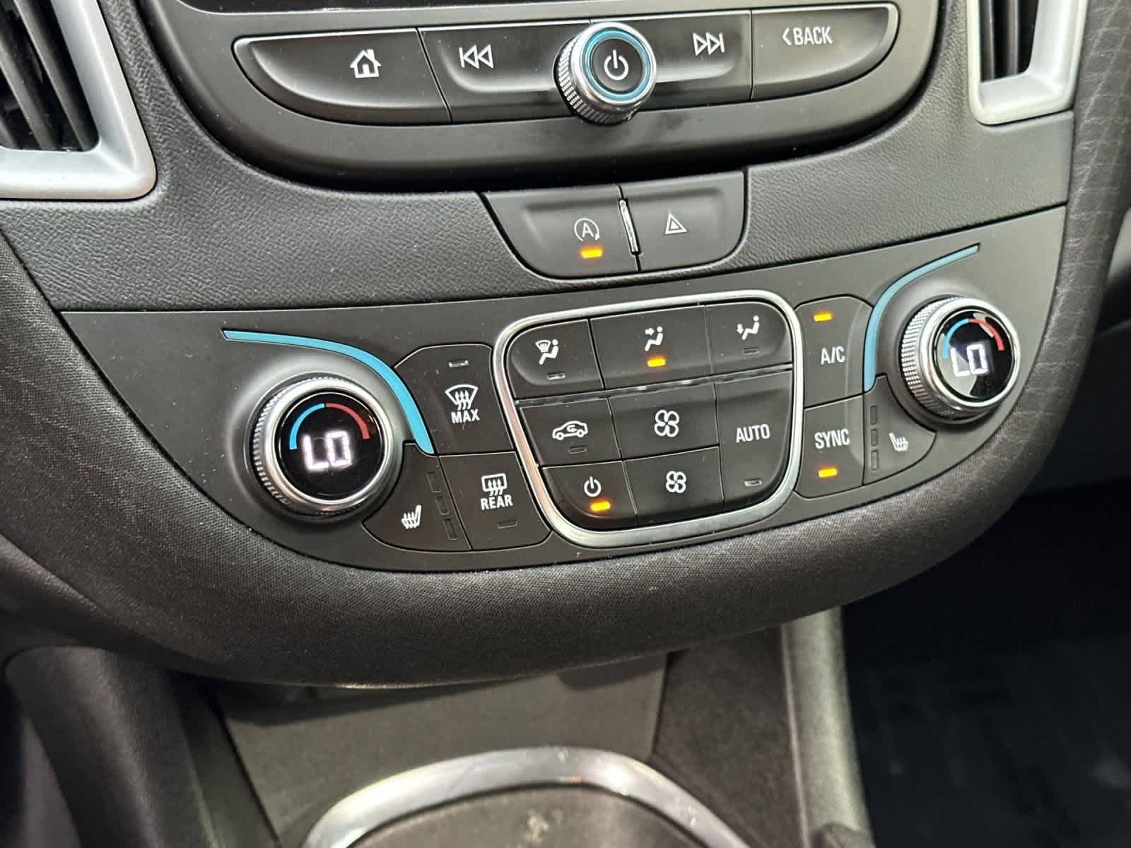 Thumbnail: 2023 Chevrolet Malibu - 20