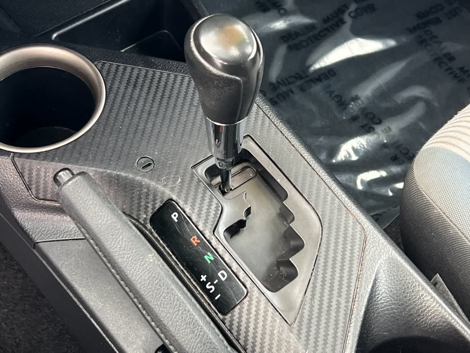 Thumbnail: 2013 Toyota RAV4 - 22