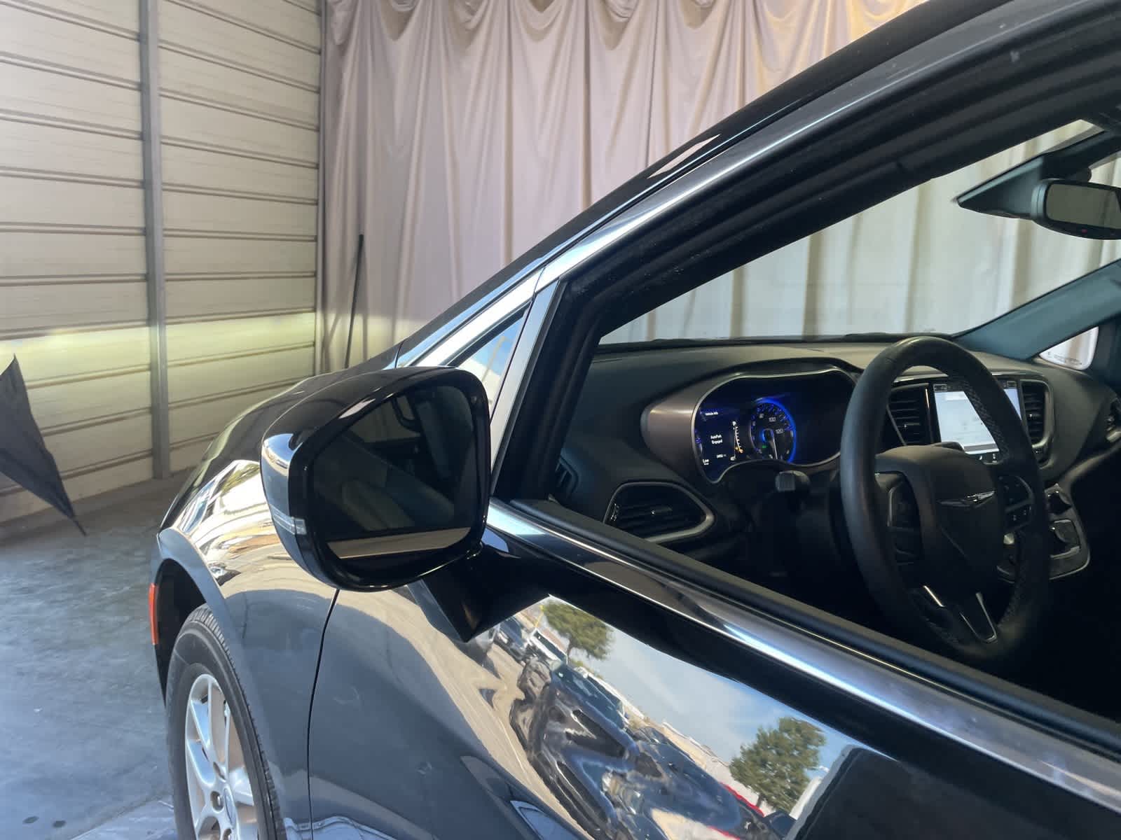 Thumbnail: 2025 Chrysler Pacifica - 12