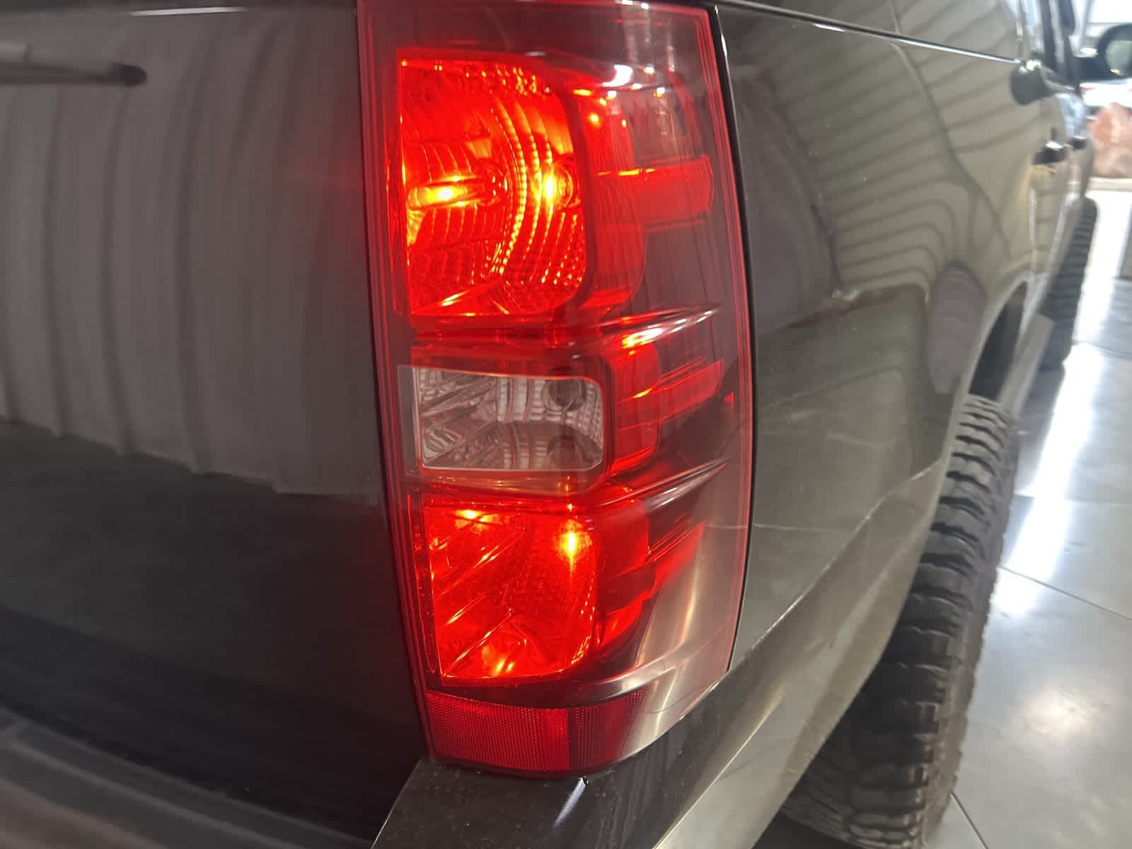Thumbnail: 2014 Chevrolet Suburban - 10