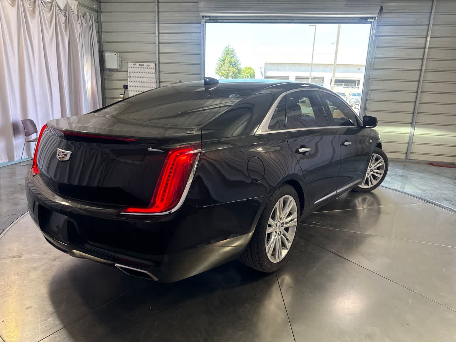 2019 CADILLAC XTS Luxury photo 4