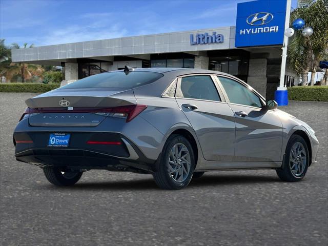 2025 Hyundai Elantra Blue 2