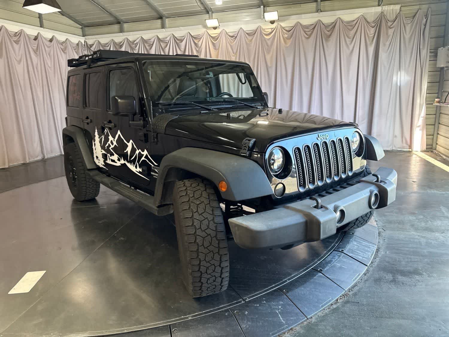 Thumbnail: 2015 Jeep Wrangler - 12