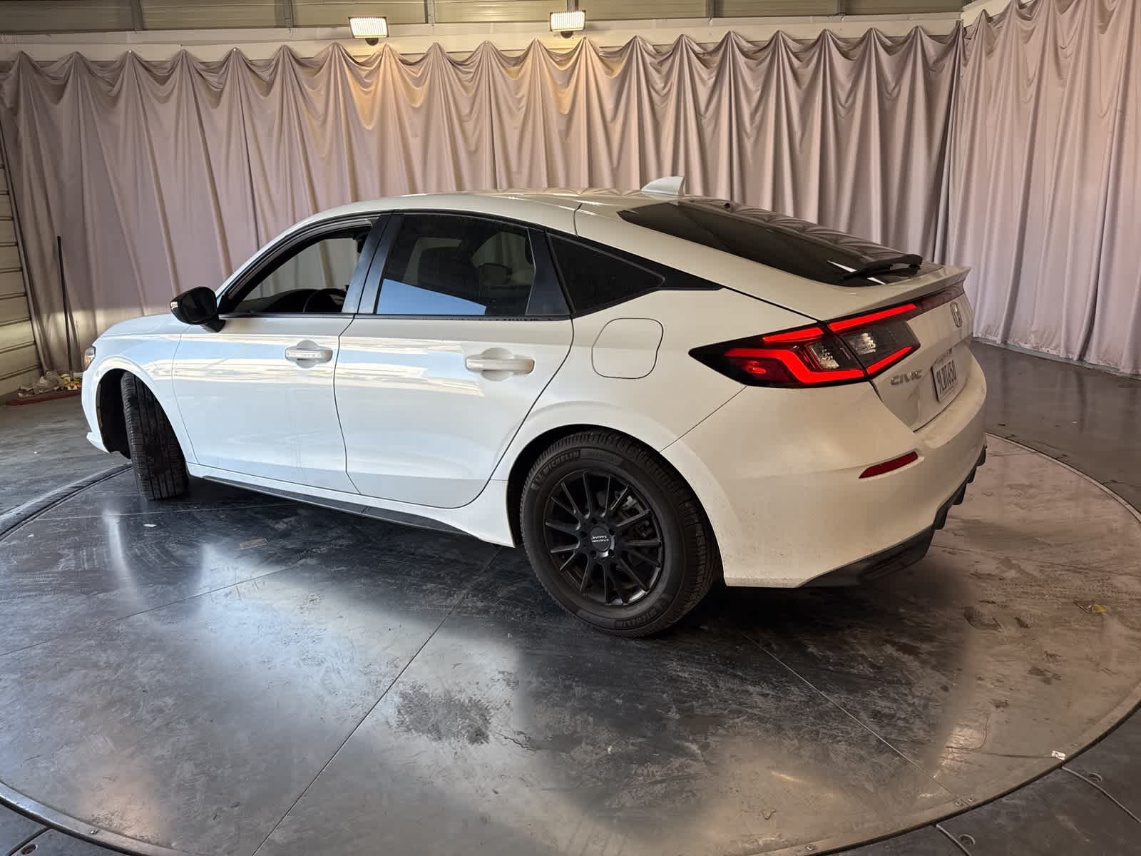 Thumbnail: 2023 Honda Civic - 7