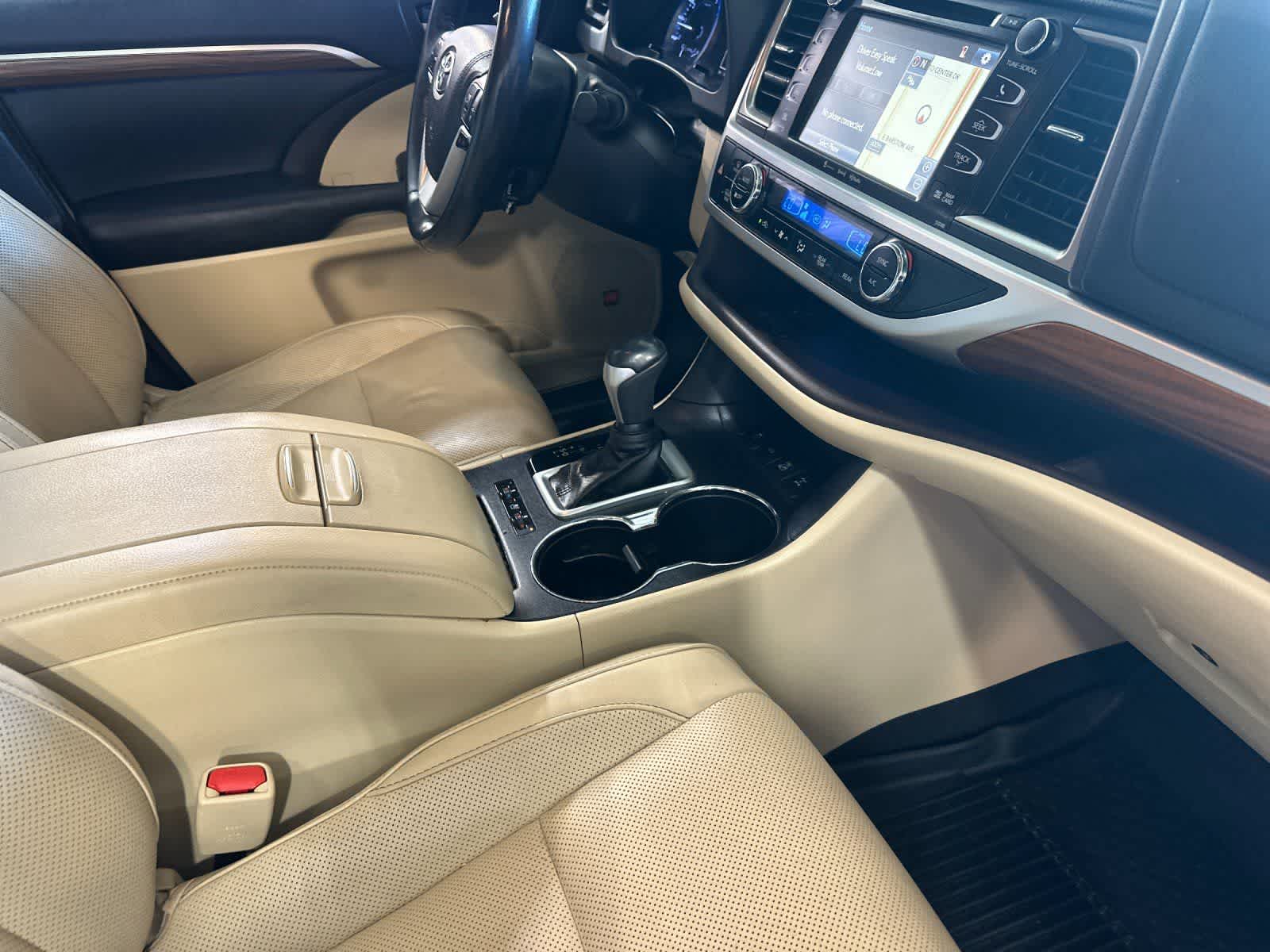 Thumbnail: 2018 Toyota Highlander - 17