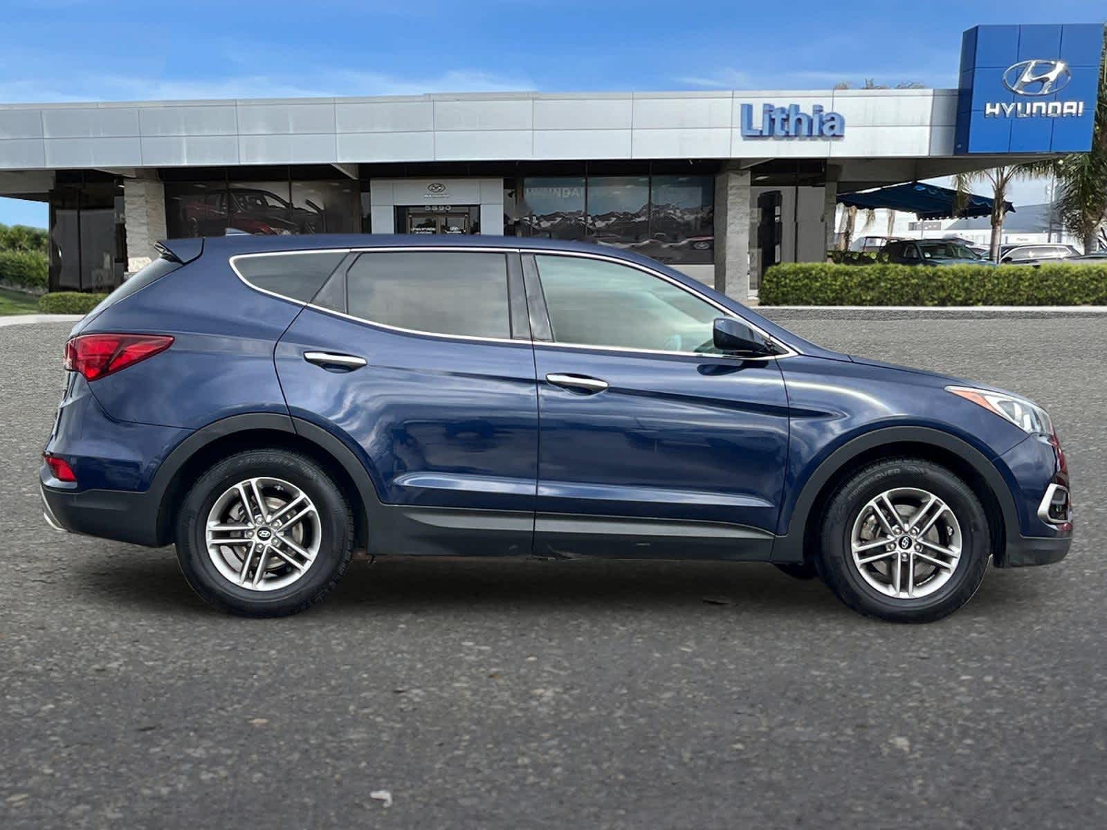 Thumbnail: 2017 Hyundai Santa Fe - 9