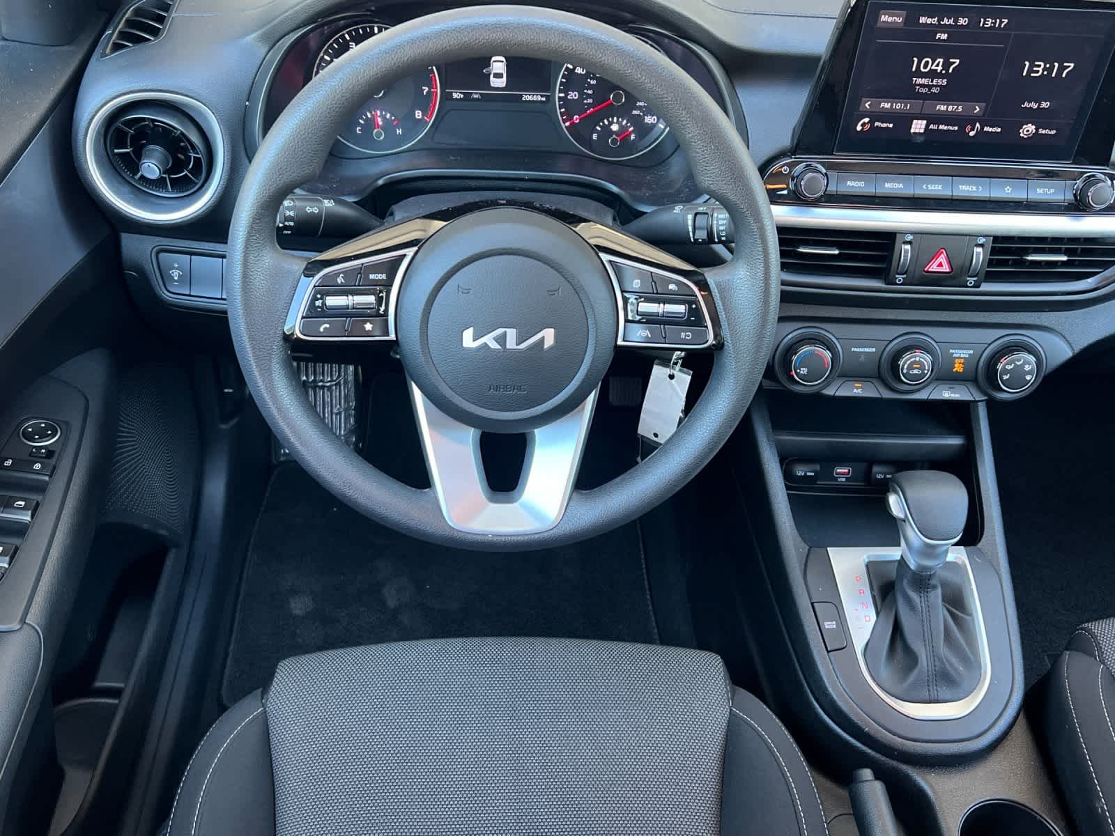 Thumbnail: 2023 Kia Forte - 14