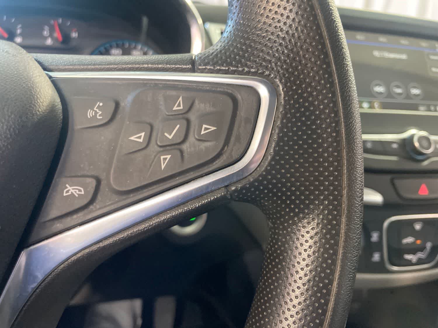 Thumbnail: 2019 Chevrolet Equinox - 21