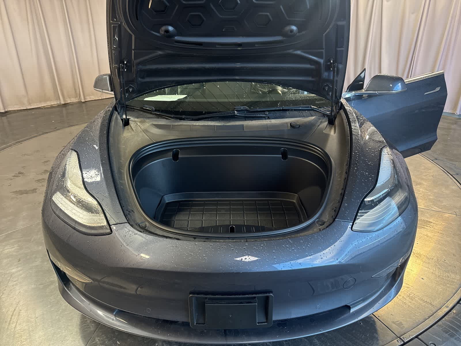 Thumbnail: 2020 Tesla Model 3 - 15