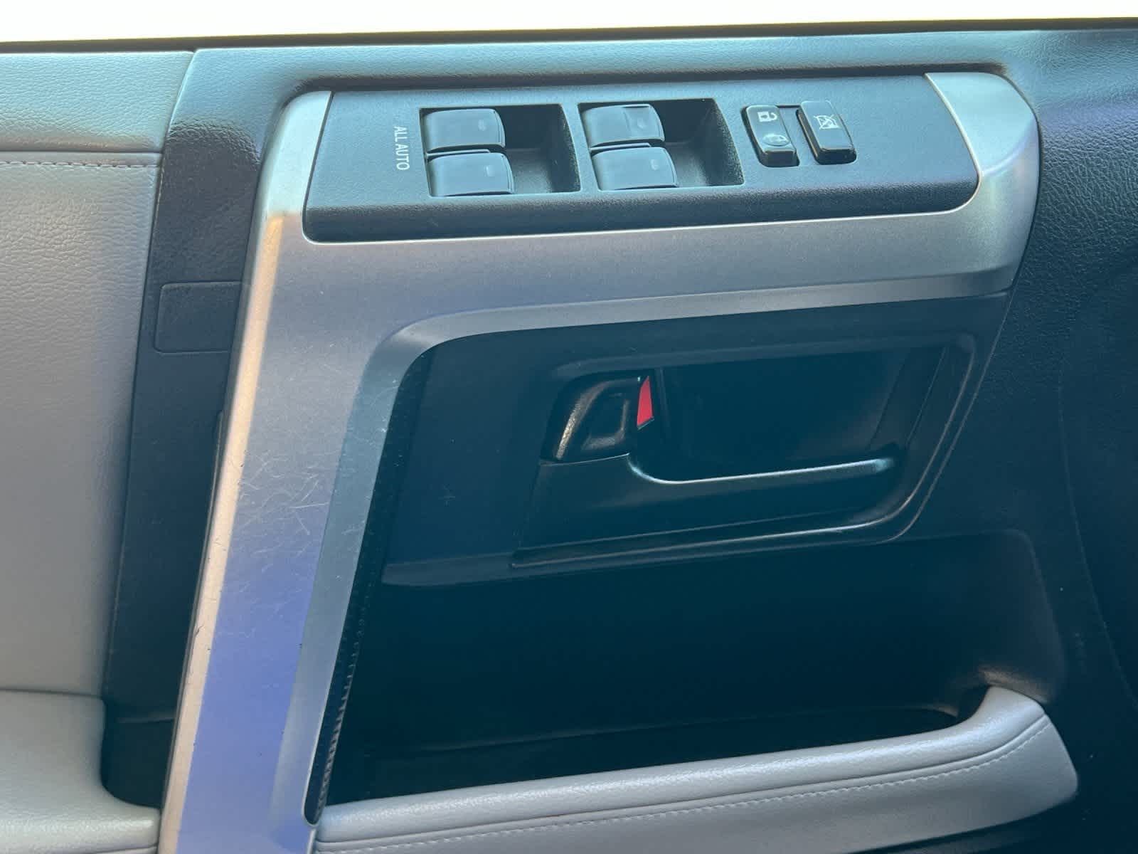2012 Toyota 4Runner SR5 12