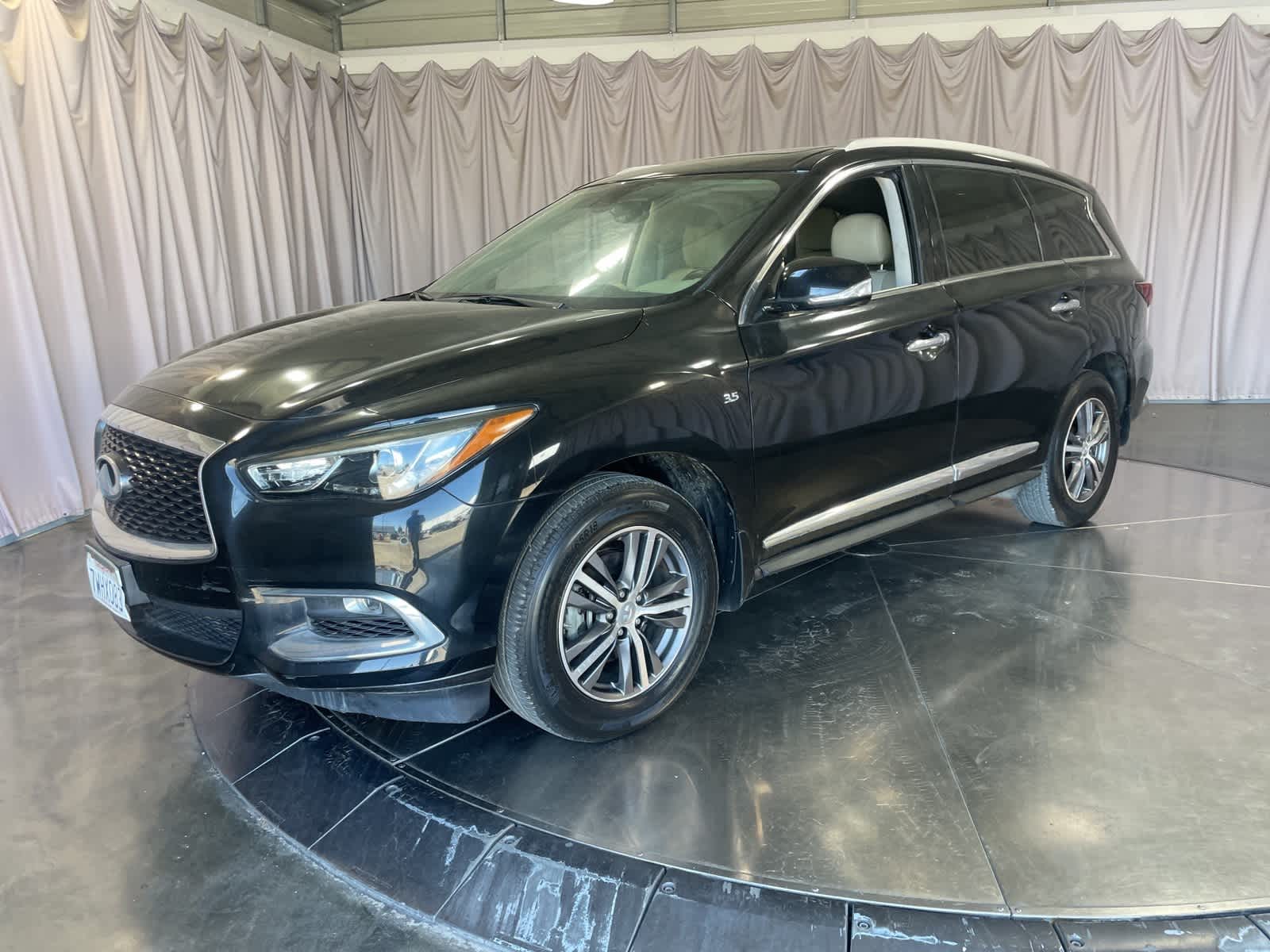 Used 2017 INFINITI QX60 Base with VIN 5N1DL0MM9HC506261 for sale in Fresno, CA