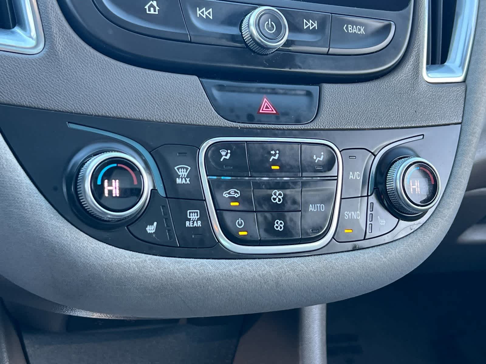 Thumbnail: 2019 Chevrolet Malibu - 19