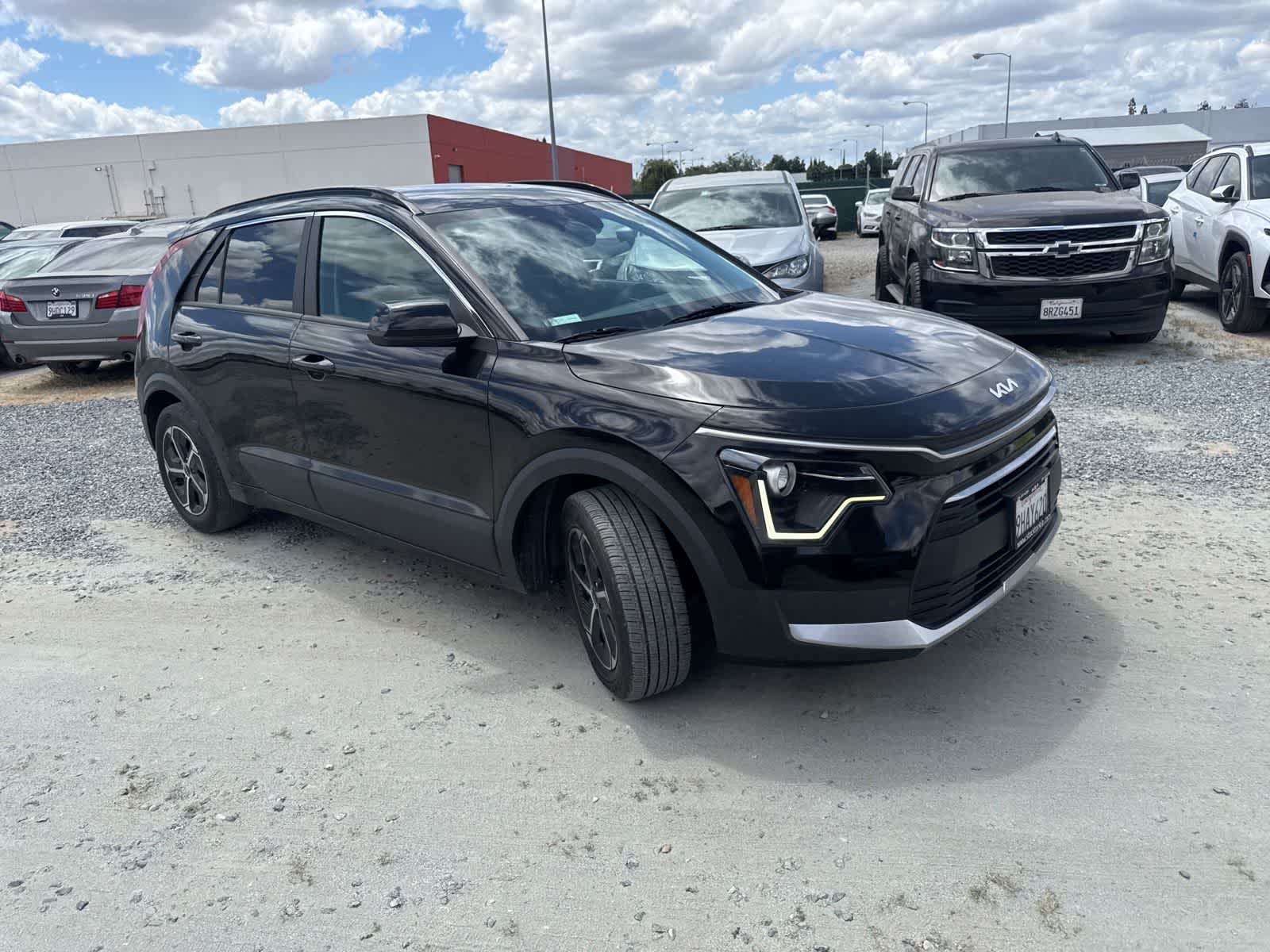 Thumbnail: 2023 Kia Niro - 2