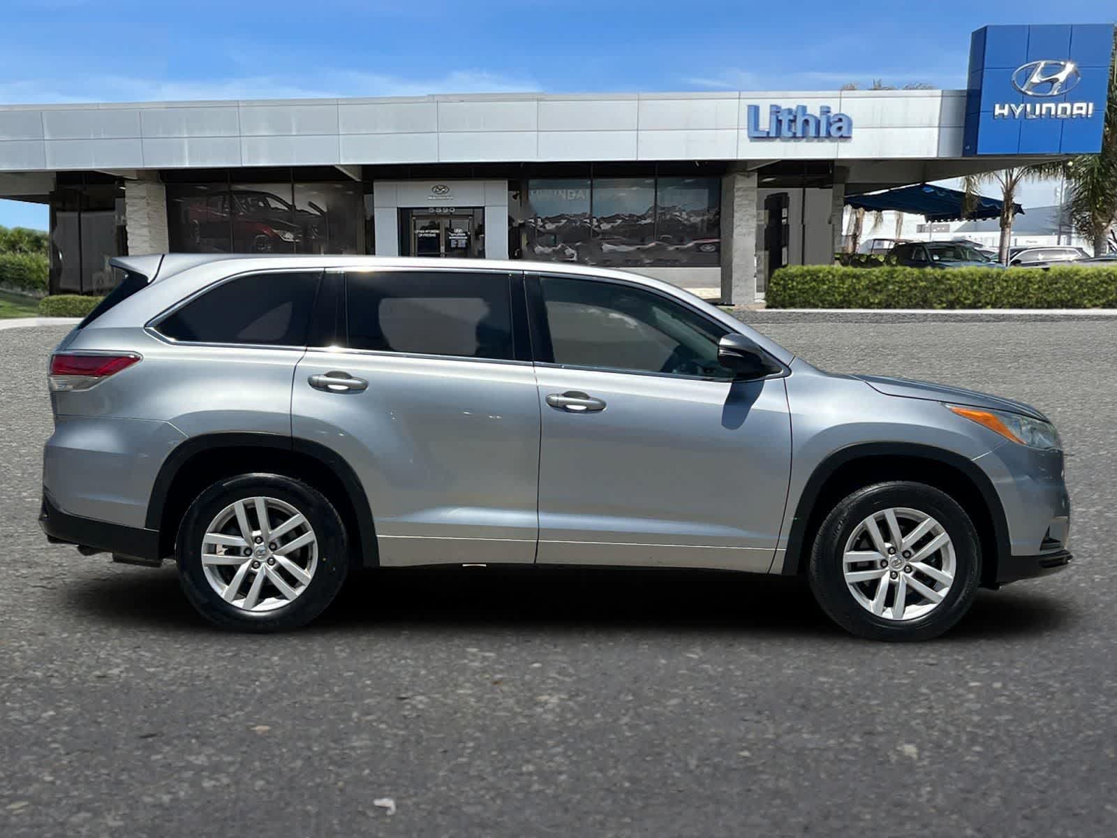 Thumbnail: 2014 Toyota Highlander - 9