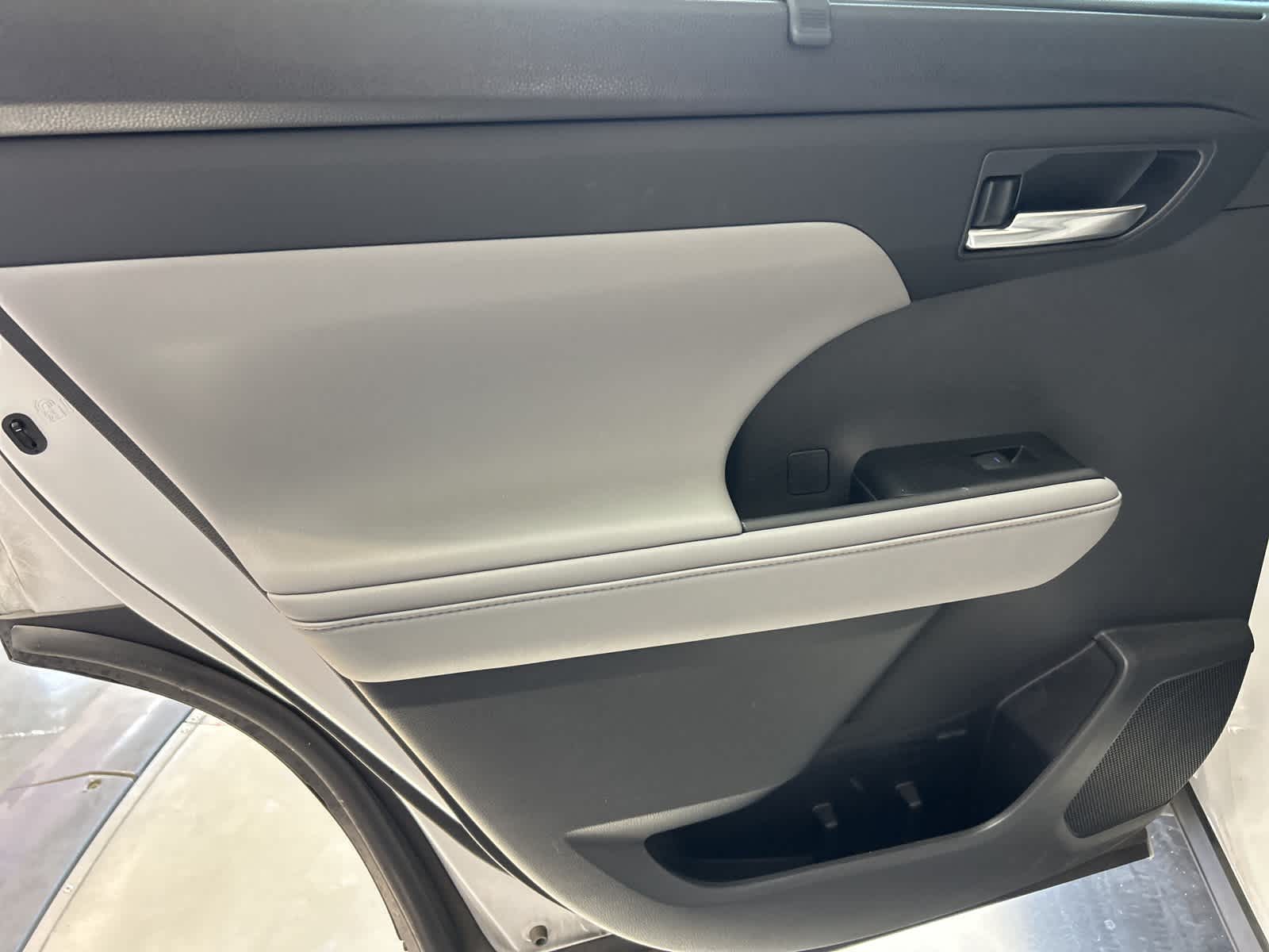 Thumbnail: 2021 Toyota Highlander - 20